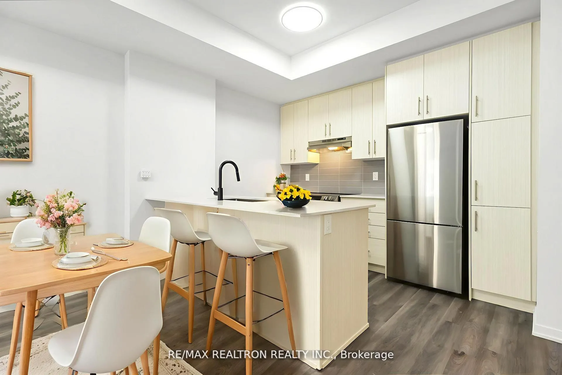 Photo 4 of Unit 89, 20 William Jackson Way, Etobicoke, New Toronto — HOMEH