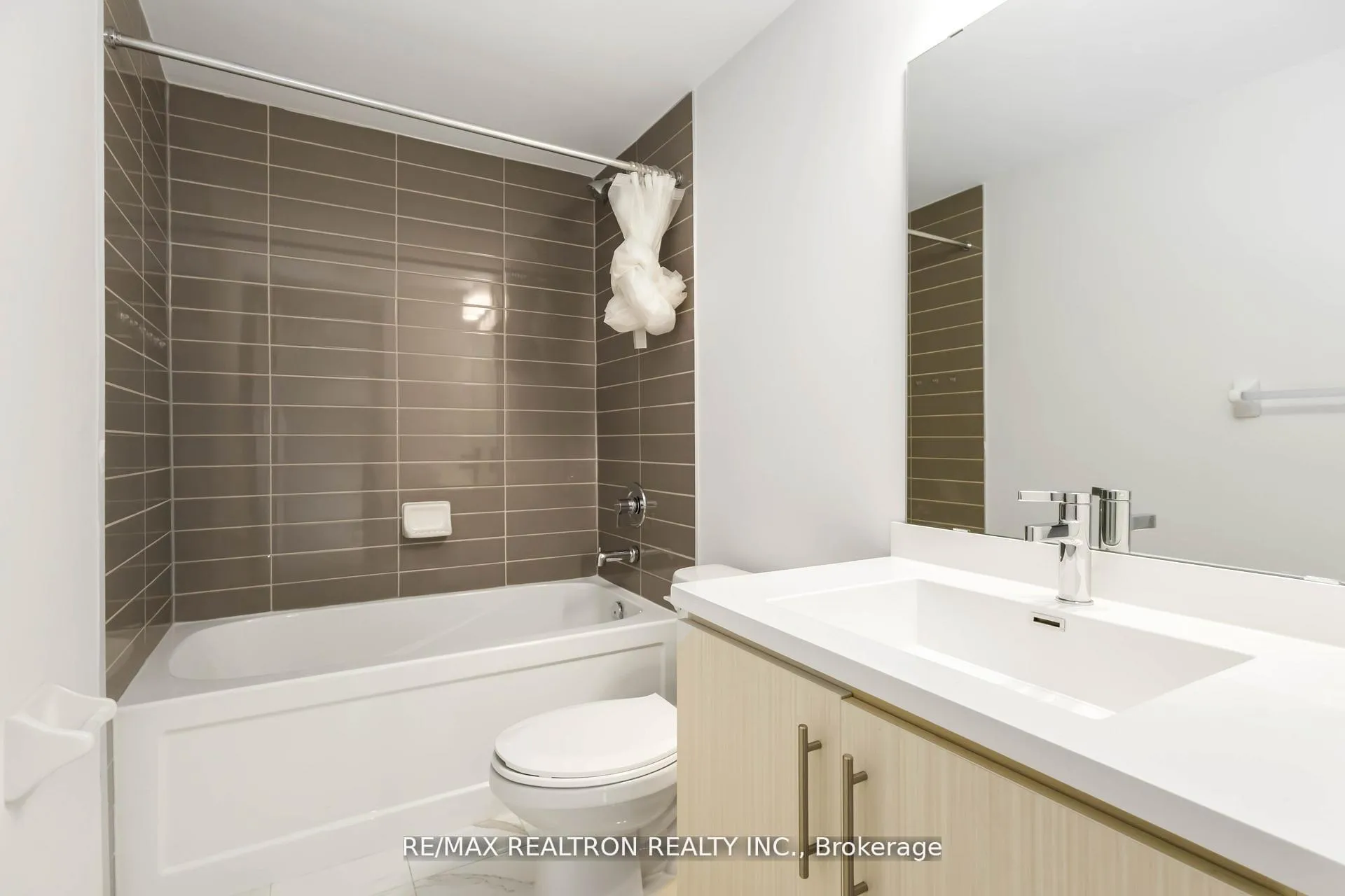 Photo 23 of Unit 89, 20 William Jackson Way, Etobicoke, New Toronto — HOMEH