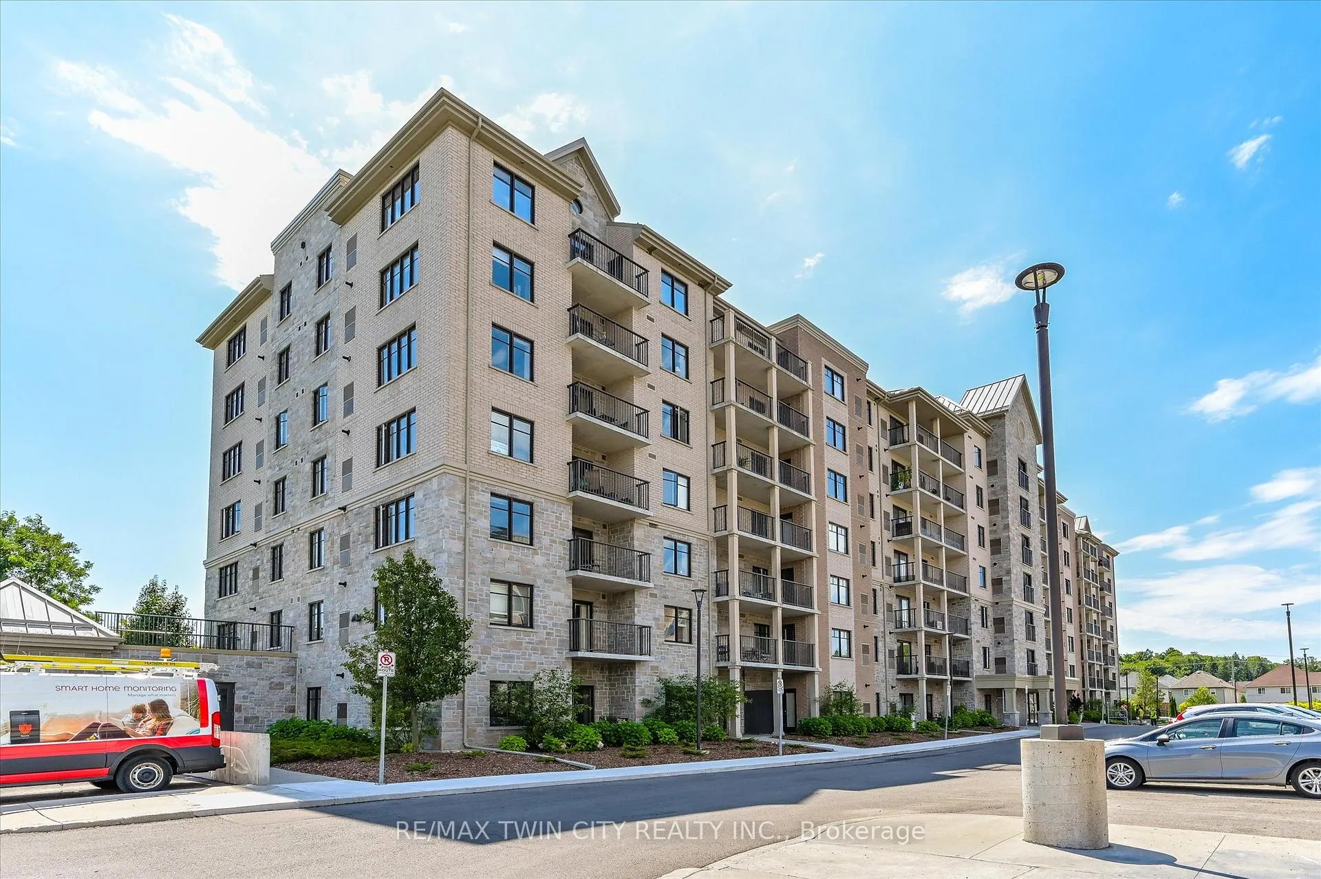 Photo 3 of Unit 301, 776 Laurelwood Drive, Waterloo — HOMEH