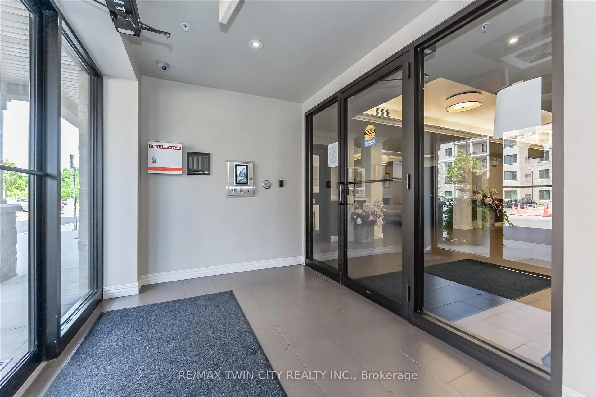 Photo 7 of Unit 301, 776 Laurelwood Drive, Waterloo — HOMEH