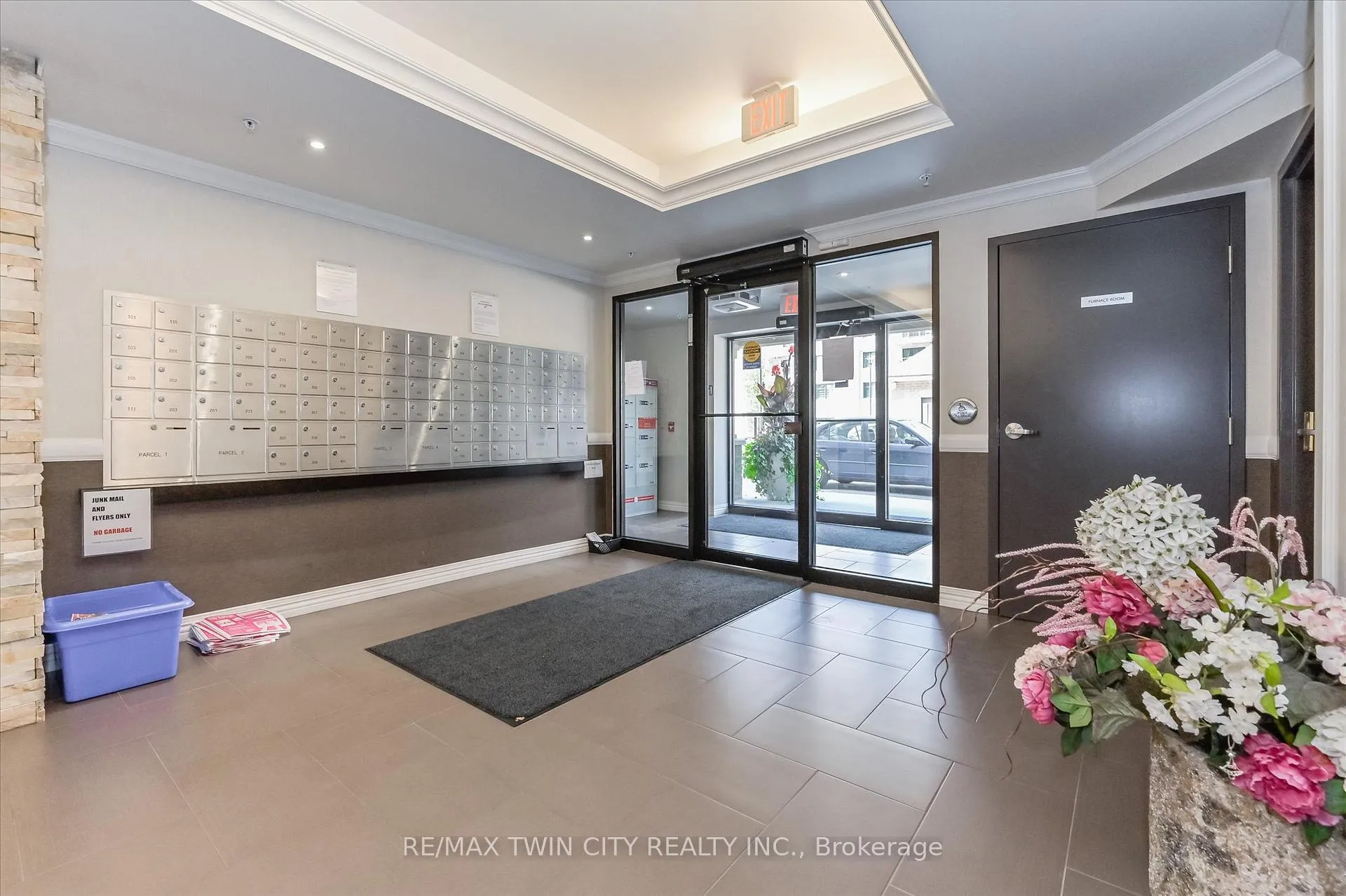 Photo 8 of Unit 301, 776 Laurelwood Drive, Waterloo — HOMEH