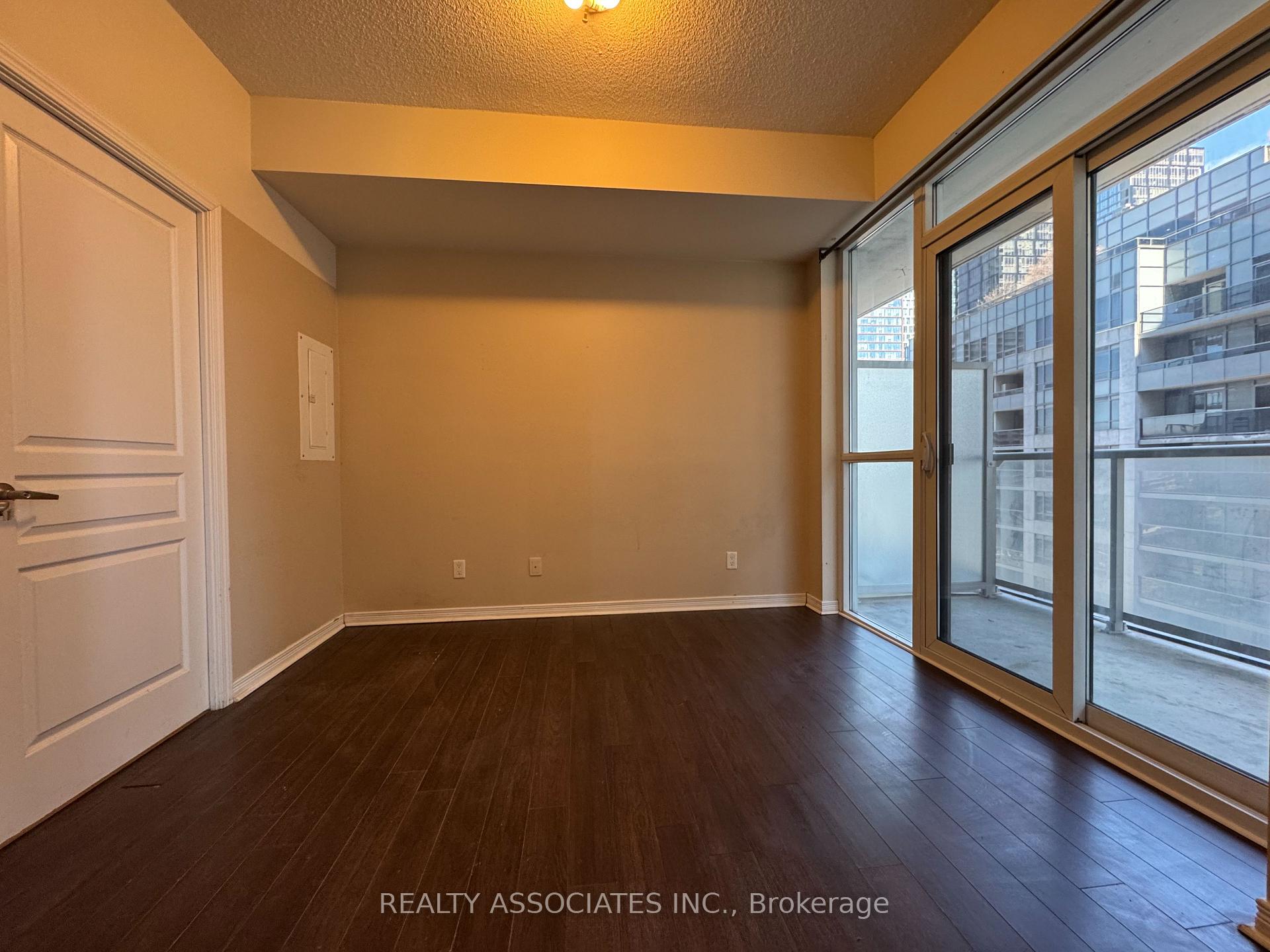 Photo 6 of Unit 1601, 352 Front Street W, Toronto, Waterfront Communities — HOMEH