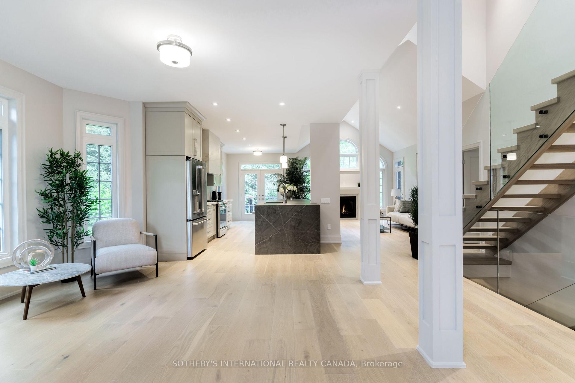 Photo 12 of Unit 4, 10 Kendrick Crescent, Aurora, Aurora Estates — HOMEH
