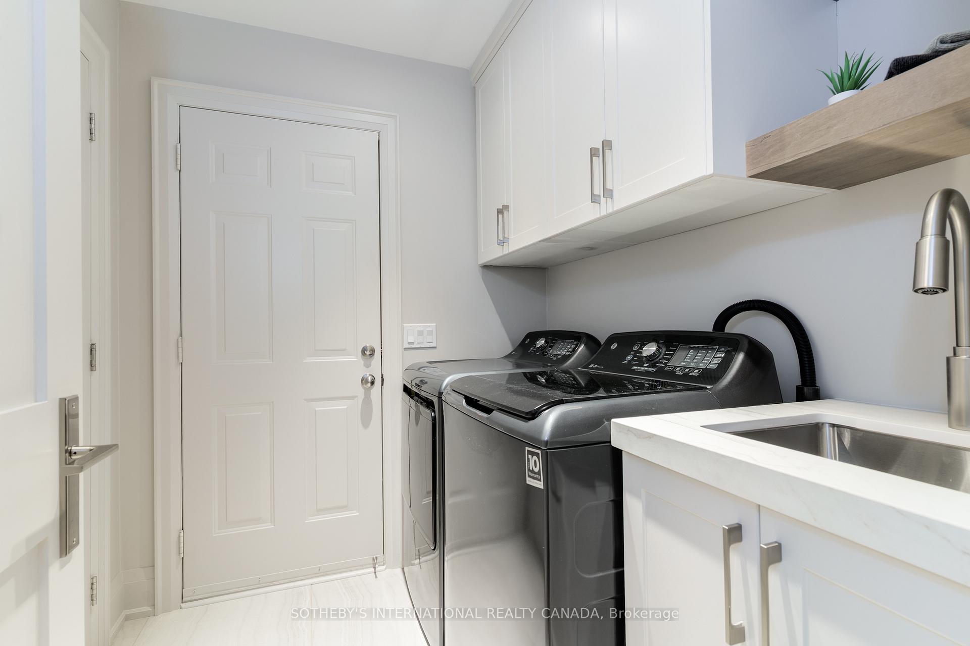Photo 17 of Unit 4, 10 Kendrick Crescent, Aurora, Aurora Estates — HOMEH