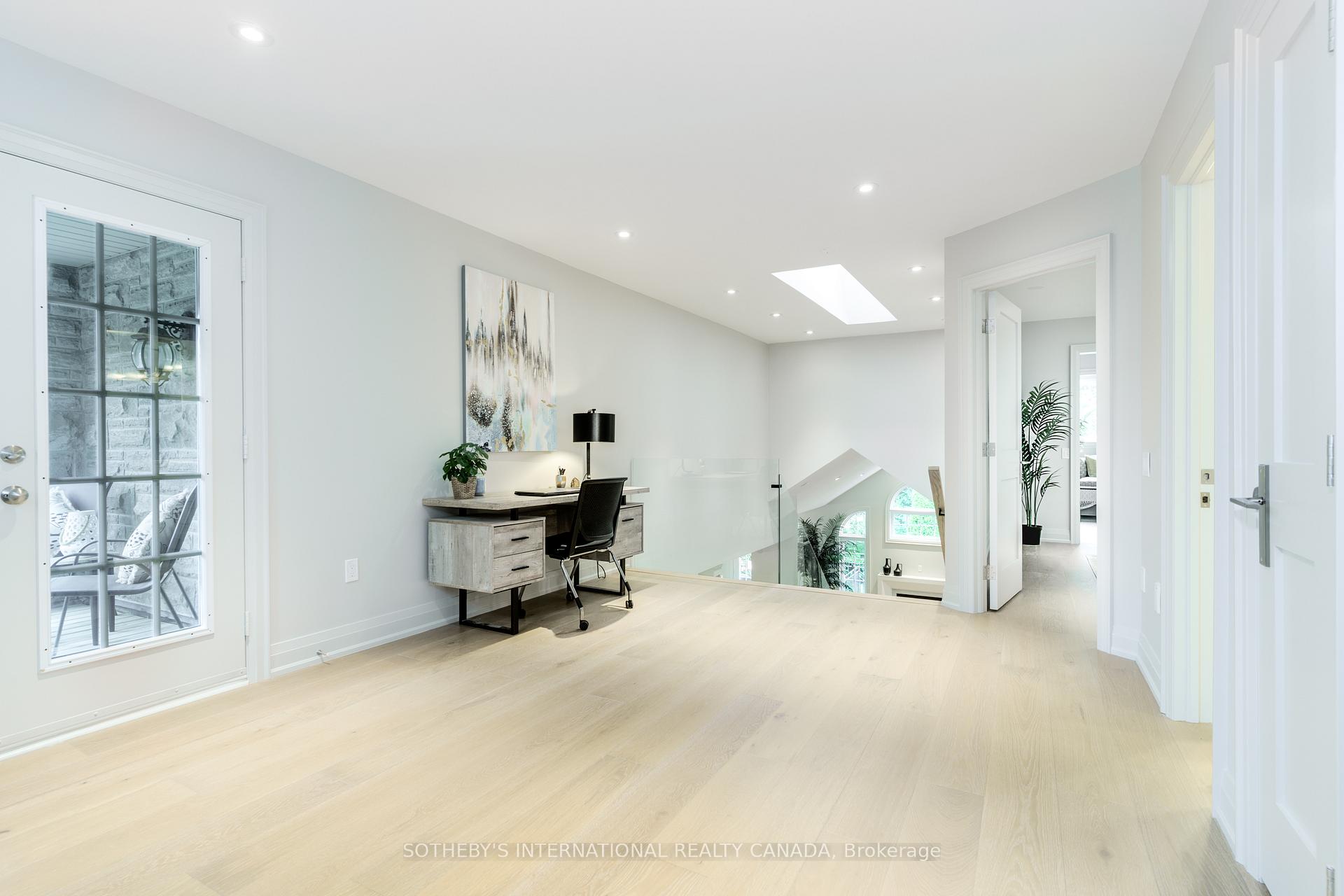 Photo 21 of Unit 4, 10 Kendrick Crescent, Aurora, Aurora Estates — HOMEH