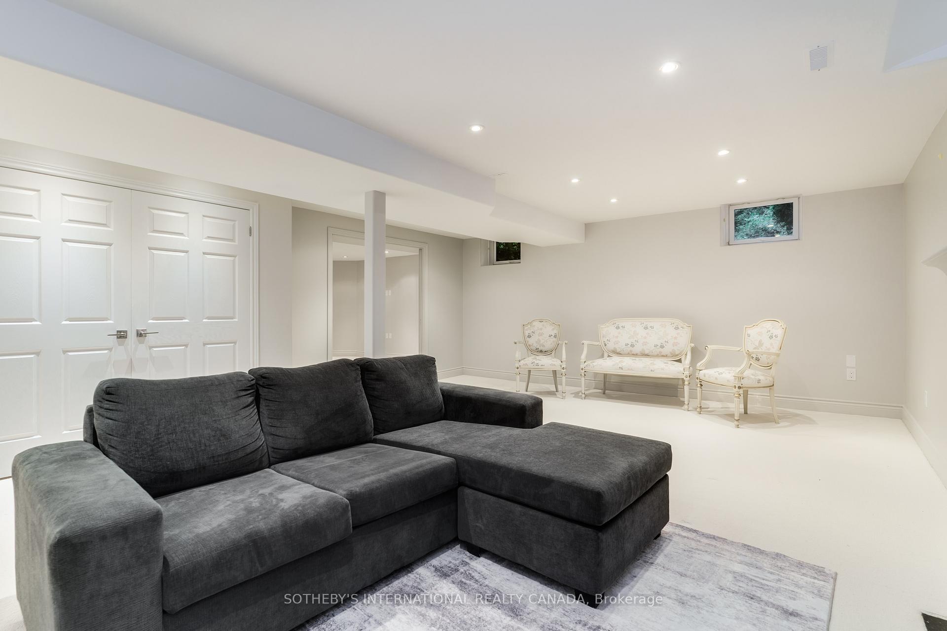 Photo 28 of Unit 4, 10 Kendrick Crescent, Aurora, Aurora Estates — HOMEH