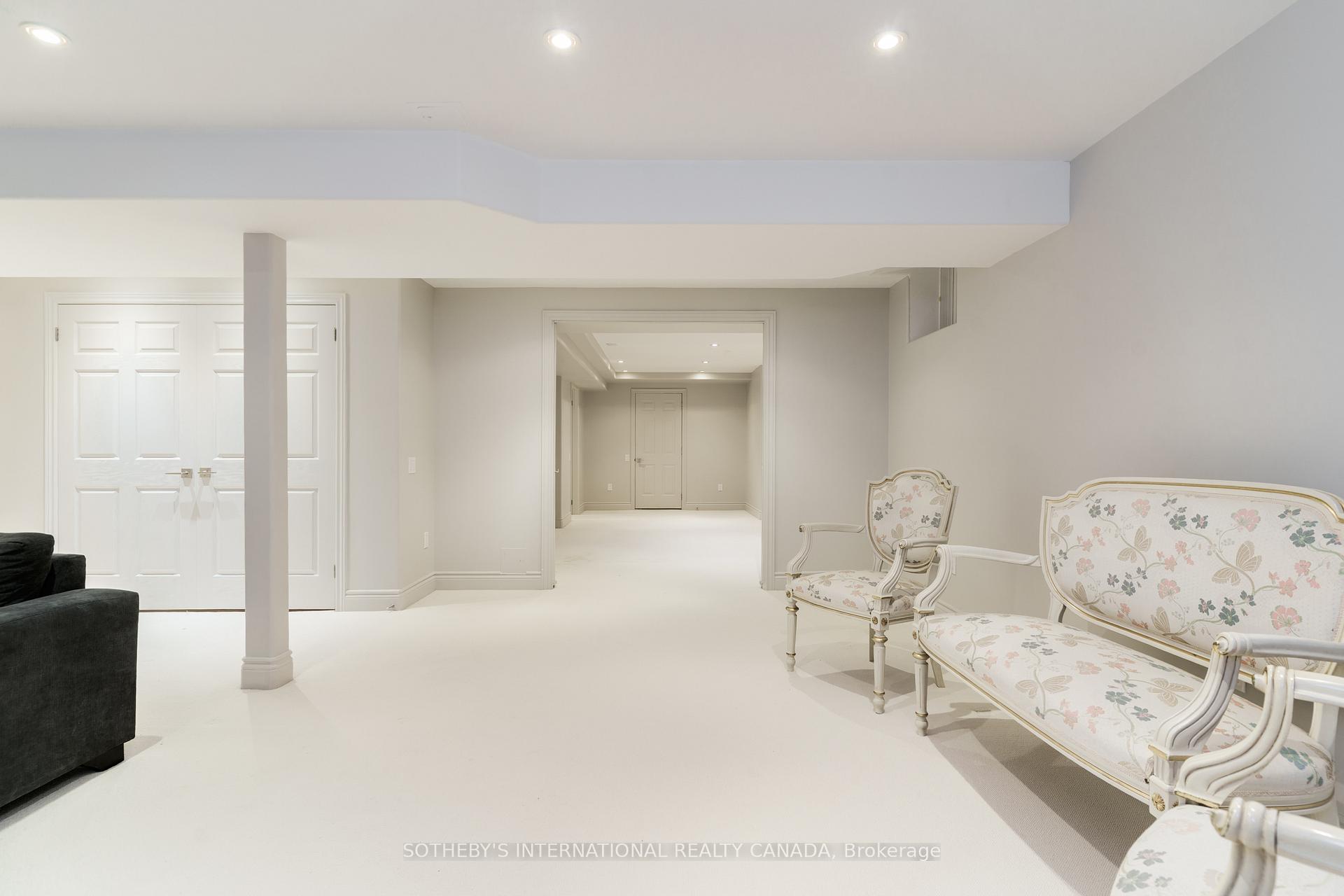 Photo 29 of Unit 4, 10 Kendrick Crescent, Aurora, Aurora Estates — HOMEH