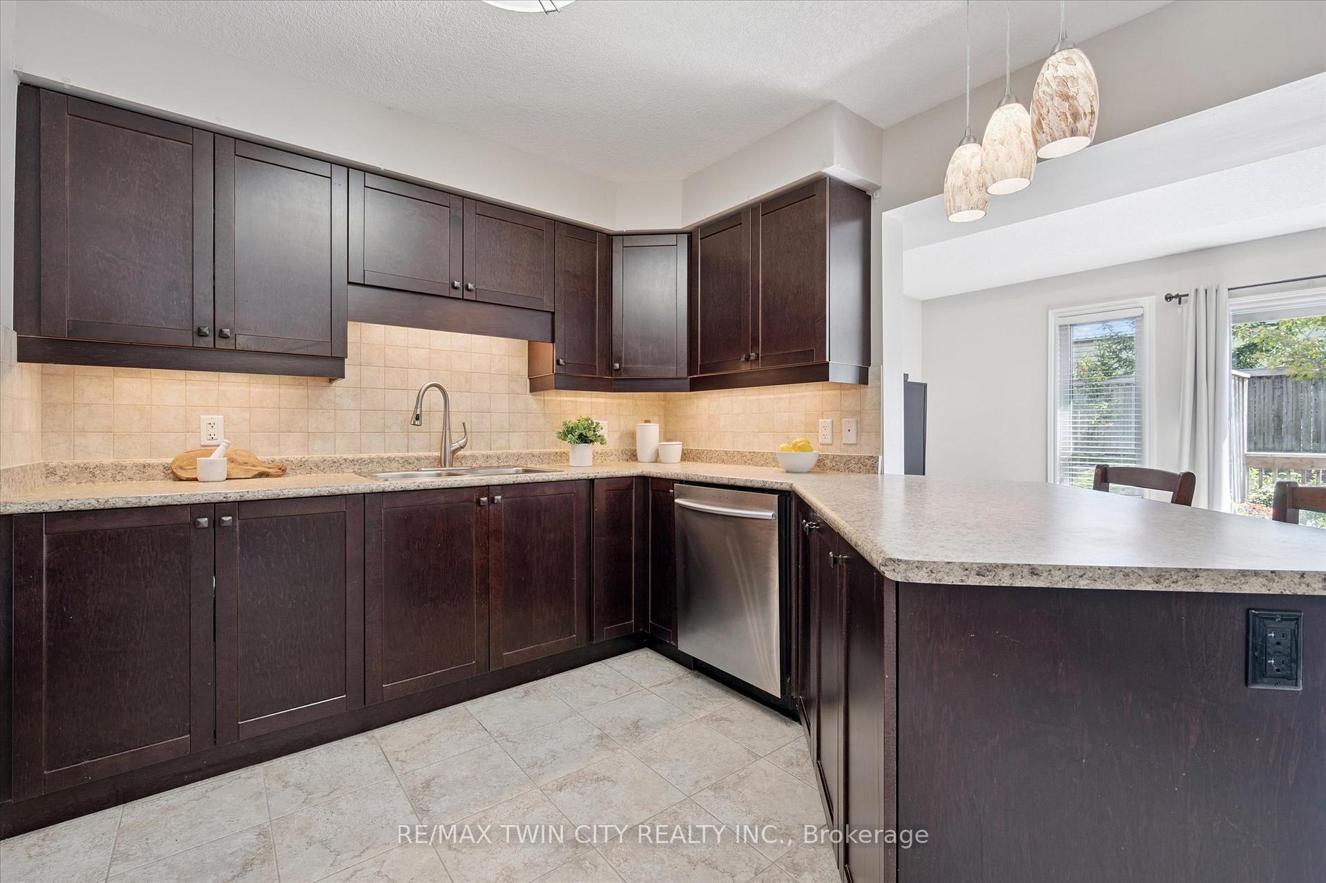 Photo 11 of Unit 29, 555 Chablis Drive, Waterloo — HOMEH