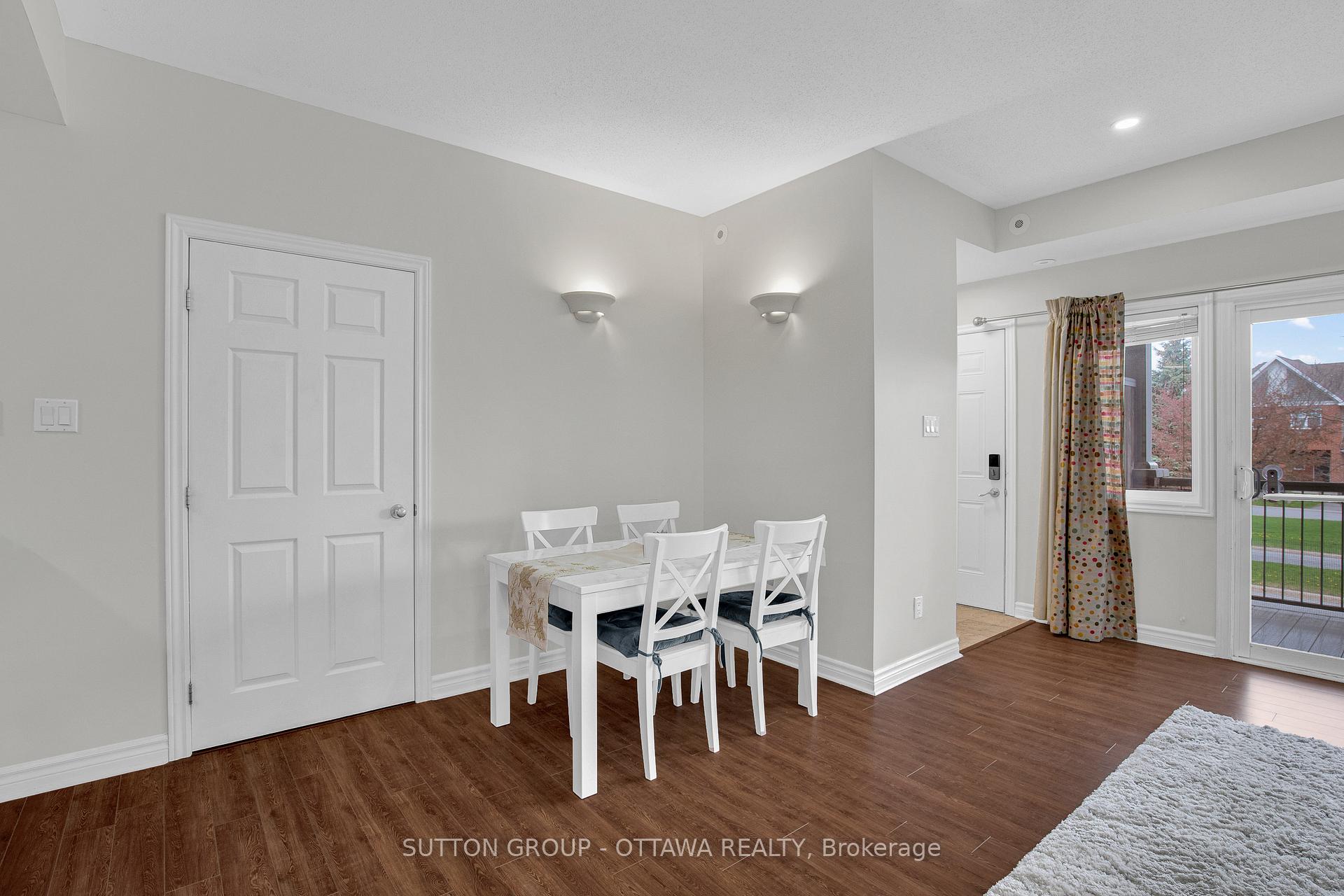 Photo 11 of Unit F, 241 Crestway Drive, Ottawa, Barrhaven East — HOMEH