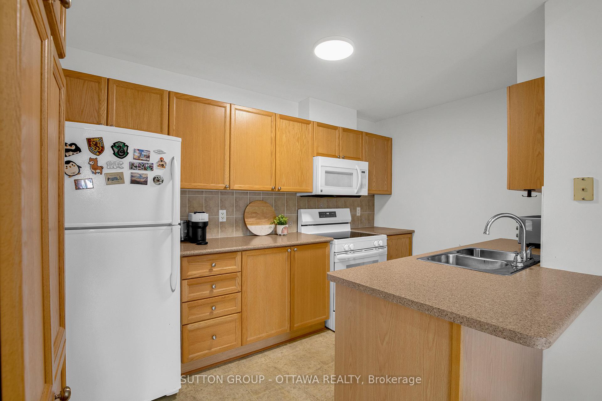 Photo 13 of Unit F, 241 Crestway Drive, Ottawa, Barrhaven East — HOMEH