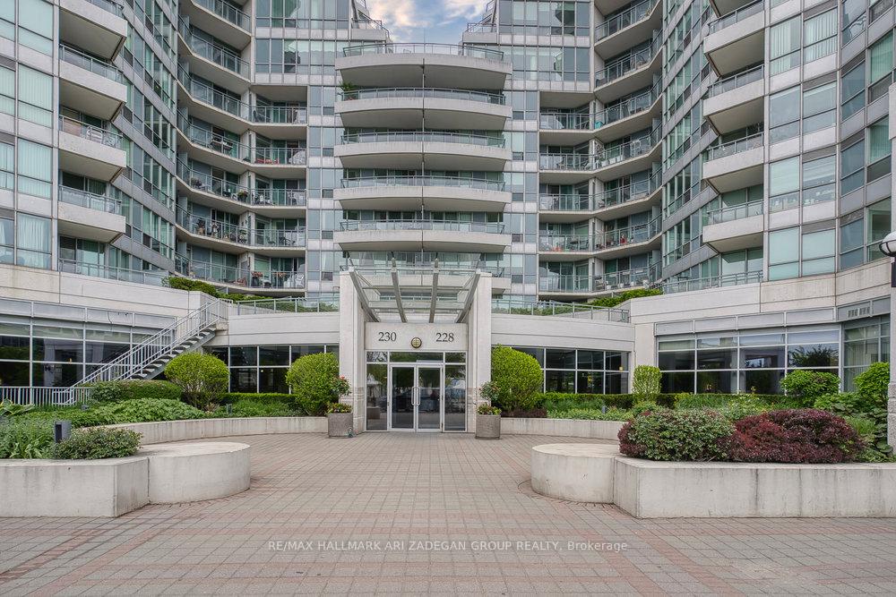Photo 4 of Unit 1518, 230 Queens Quay W, Toronto, Waterfront Communities — HOMEH