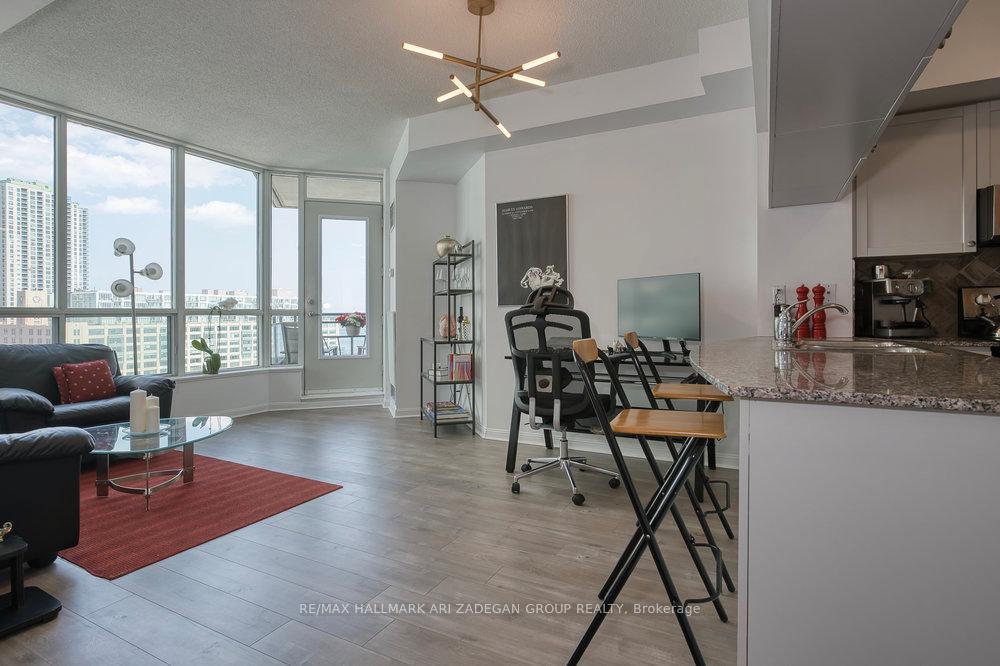 Photo 15 of Unit 1518, 230 Queens Quay W, Toronto, Waterfront Communities — HOMEH