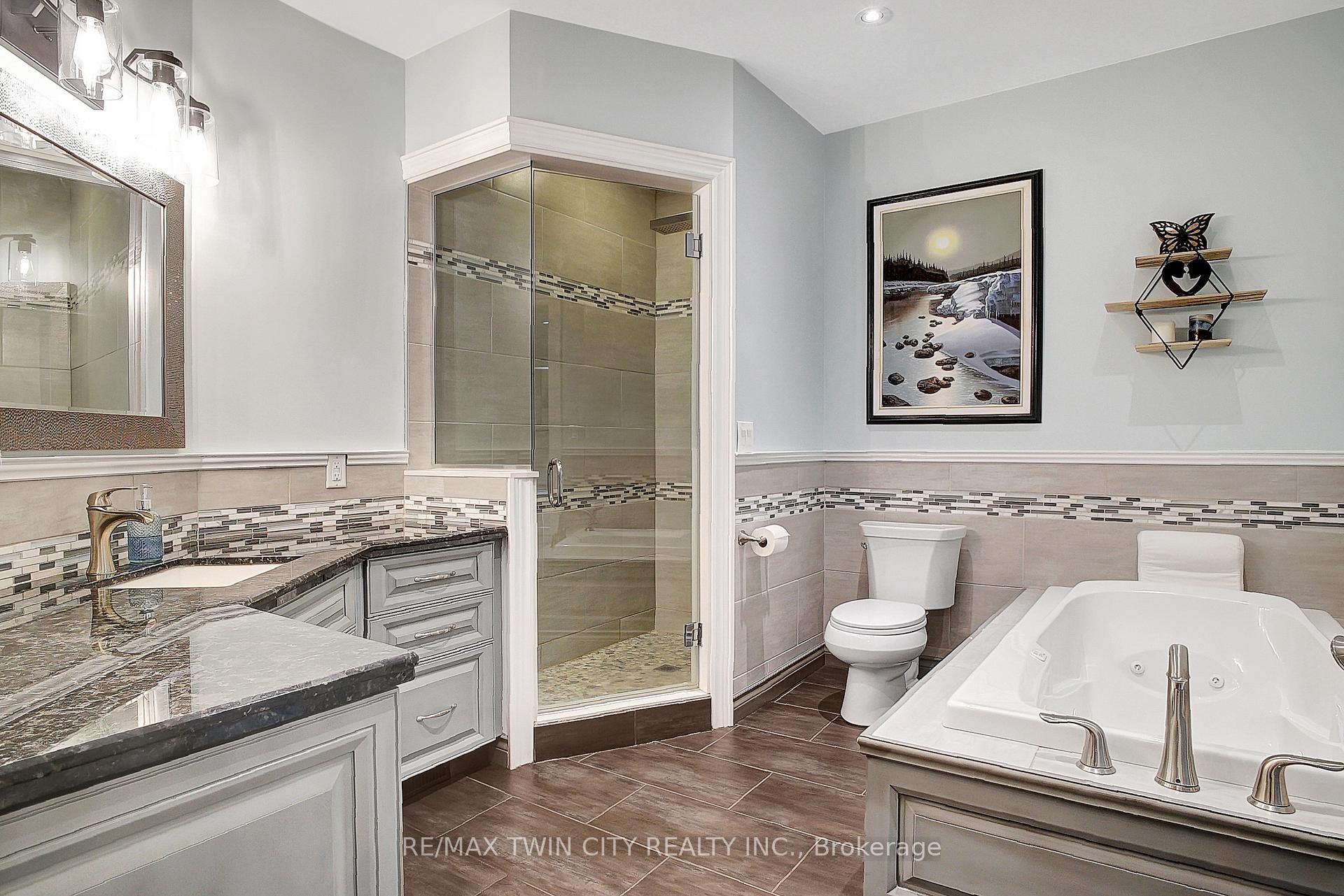 Photo 18 of 1059 Colborne Street N, Brant, Brantford Twp — HOMEH