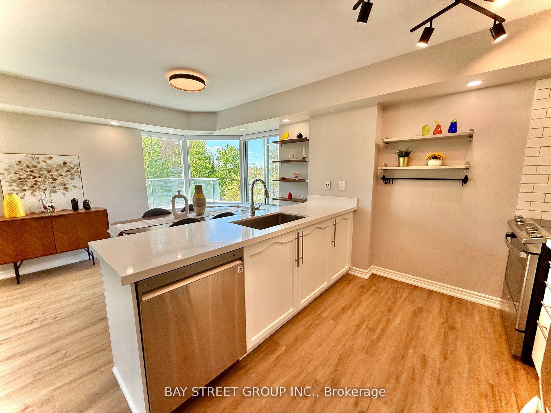 Photo 5 of Unit 308, 135 Pond Drive, Markham, Commerce Valley — HOMEH