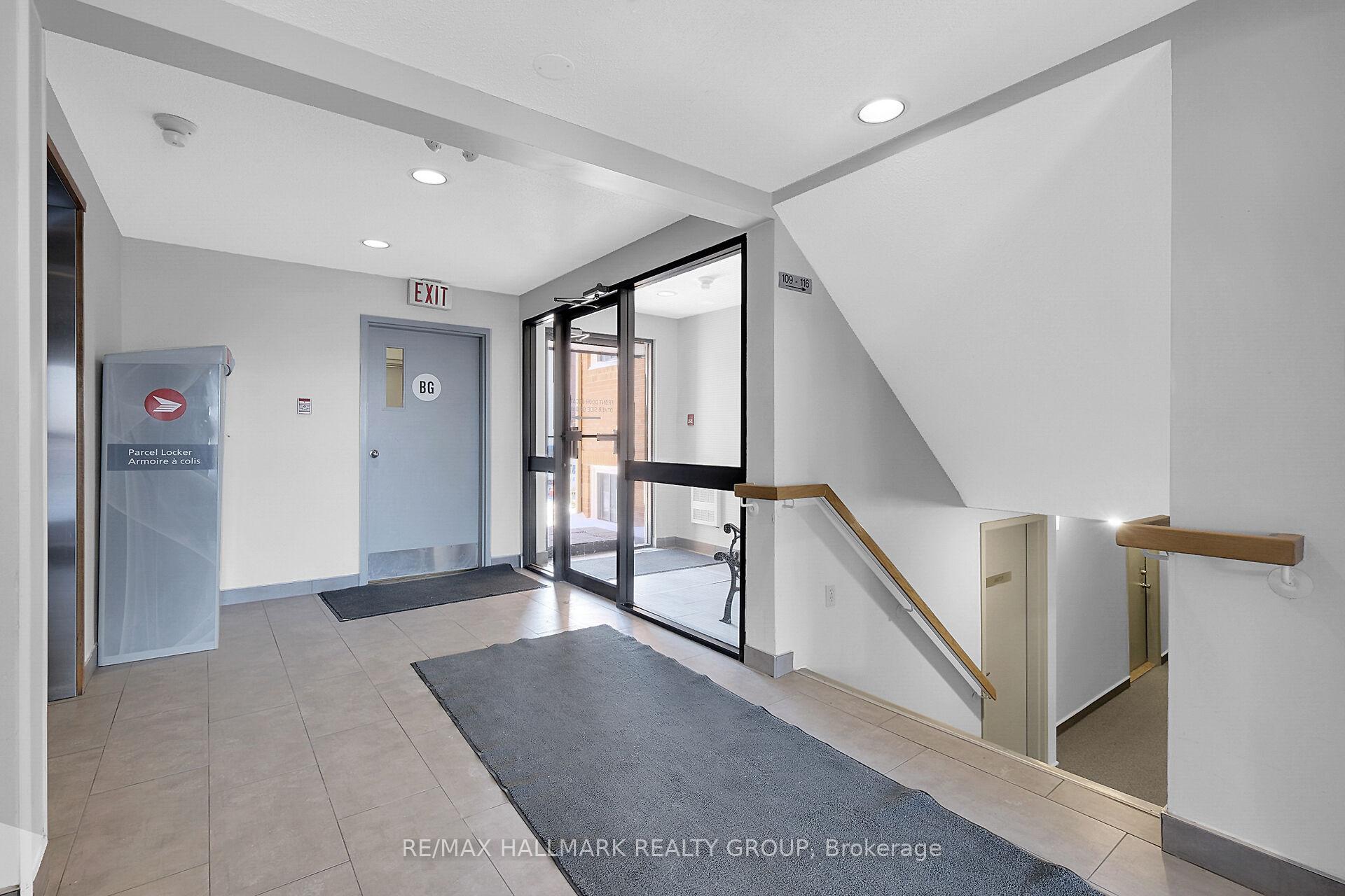 Photo 5 of Unit 112, 345 Centrum Boulevard, Ottawa, Bilberry Creek/Queenswood Heights — HOMEH