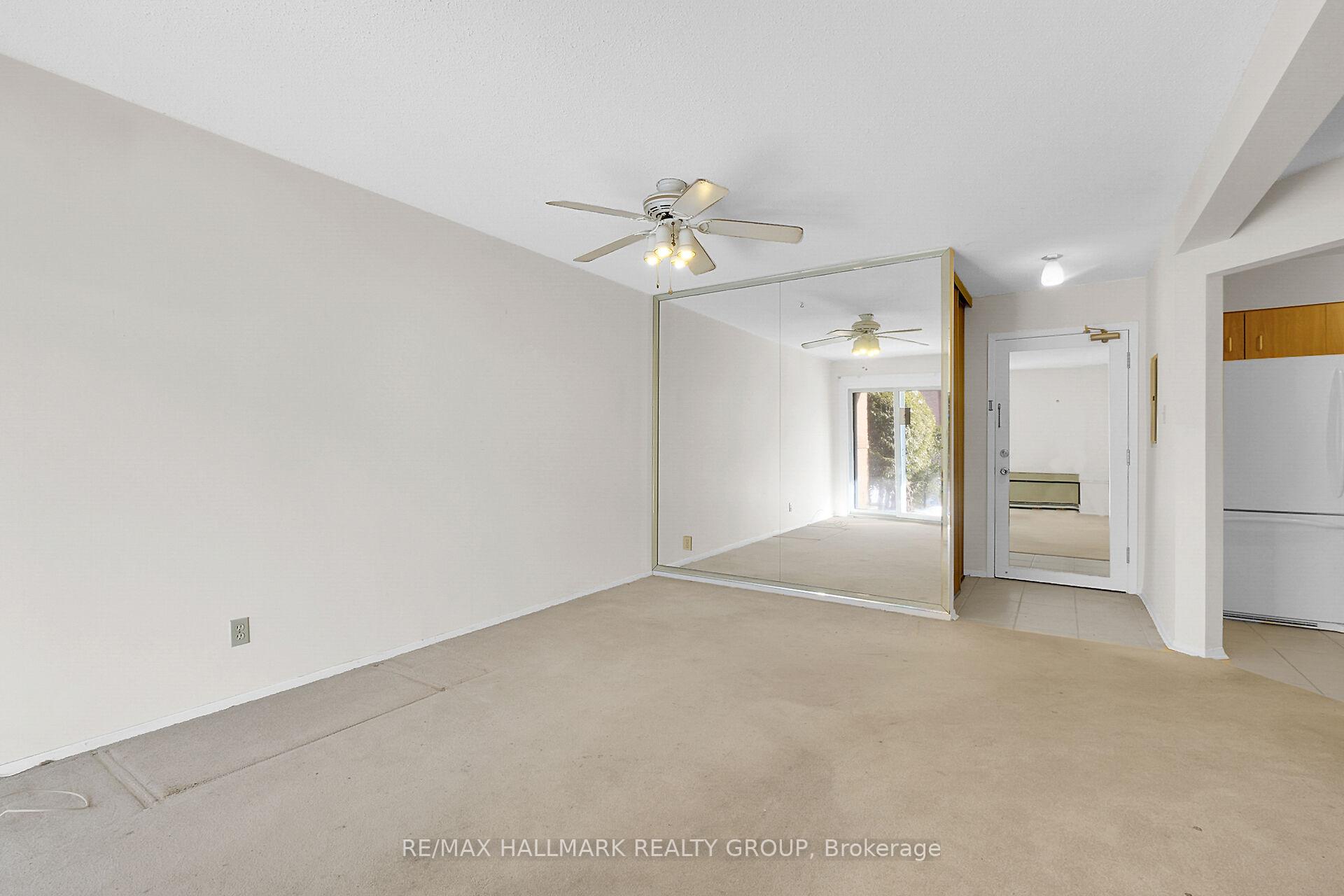 Photo 10 of Unit 112, 345 Centrum Boulevard, Ottawa, Bilberry Creek/Queenswood Heights — HOMEH