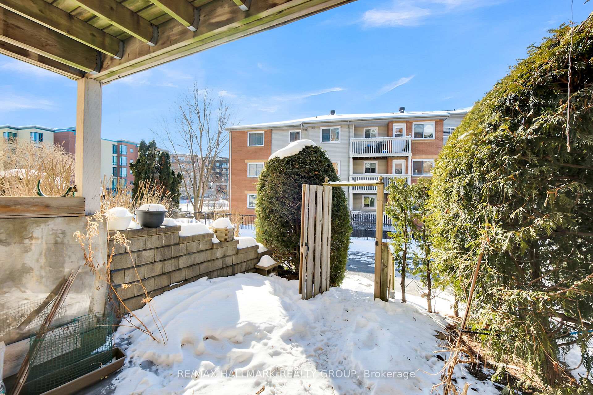 Photo 34 of Unit 112, 345 Centrum Boulevard, Ottawa, Bilberry Creek/Queenswood Heights — HOMEH