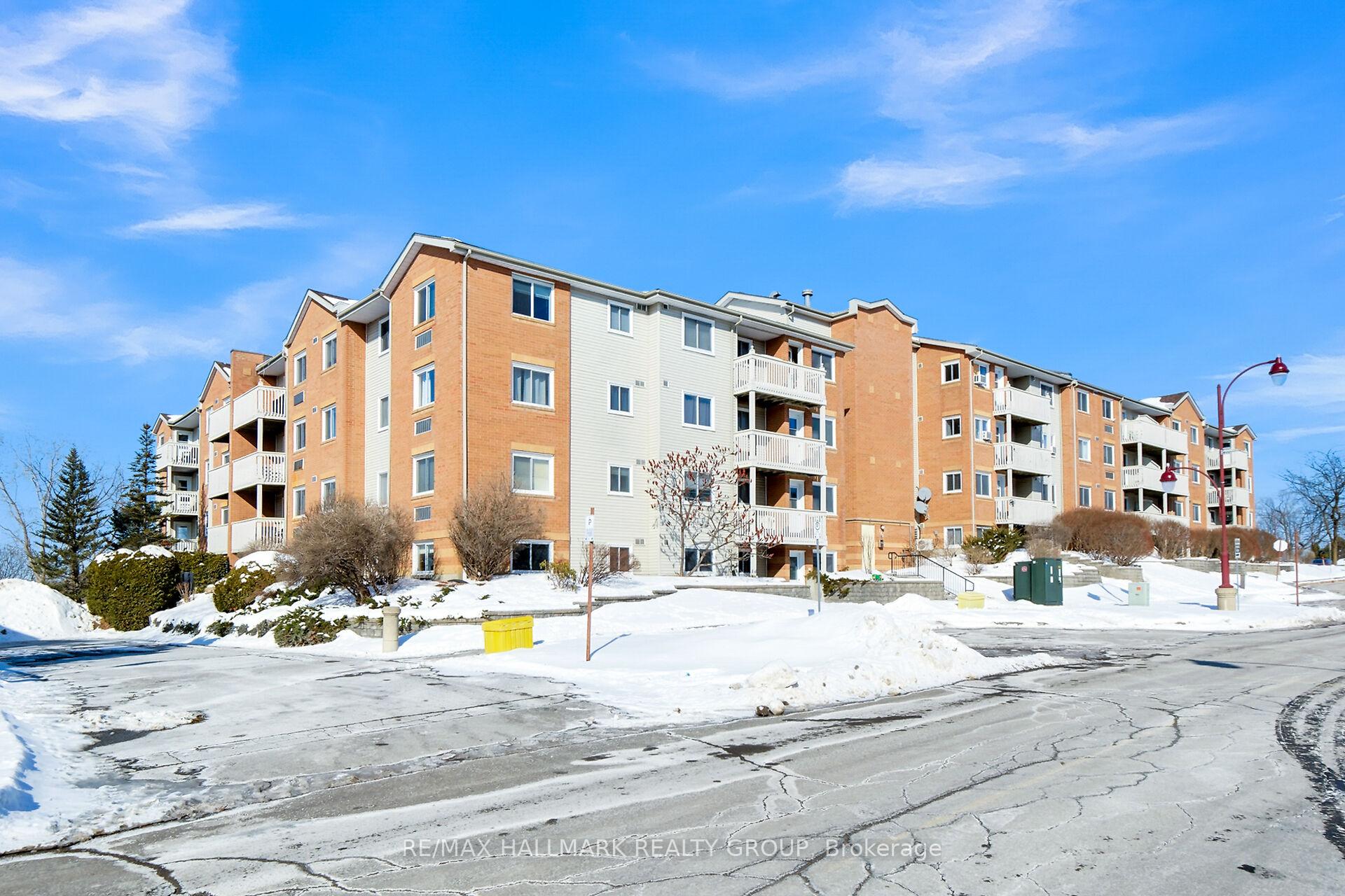 Photo 38 of Unit 112, 345 Centrum Boulevard, Ottawa, Bilberry Creek/Queenswood Heights — HOMEH