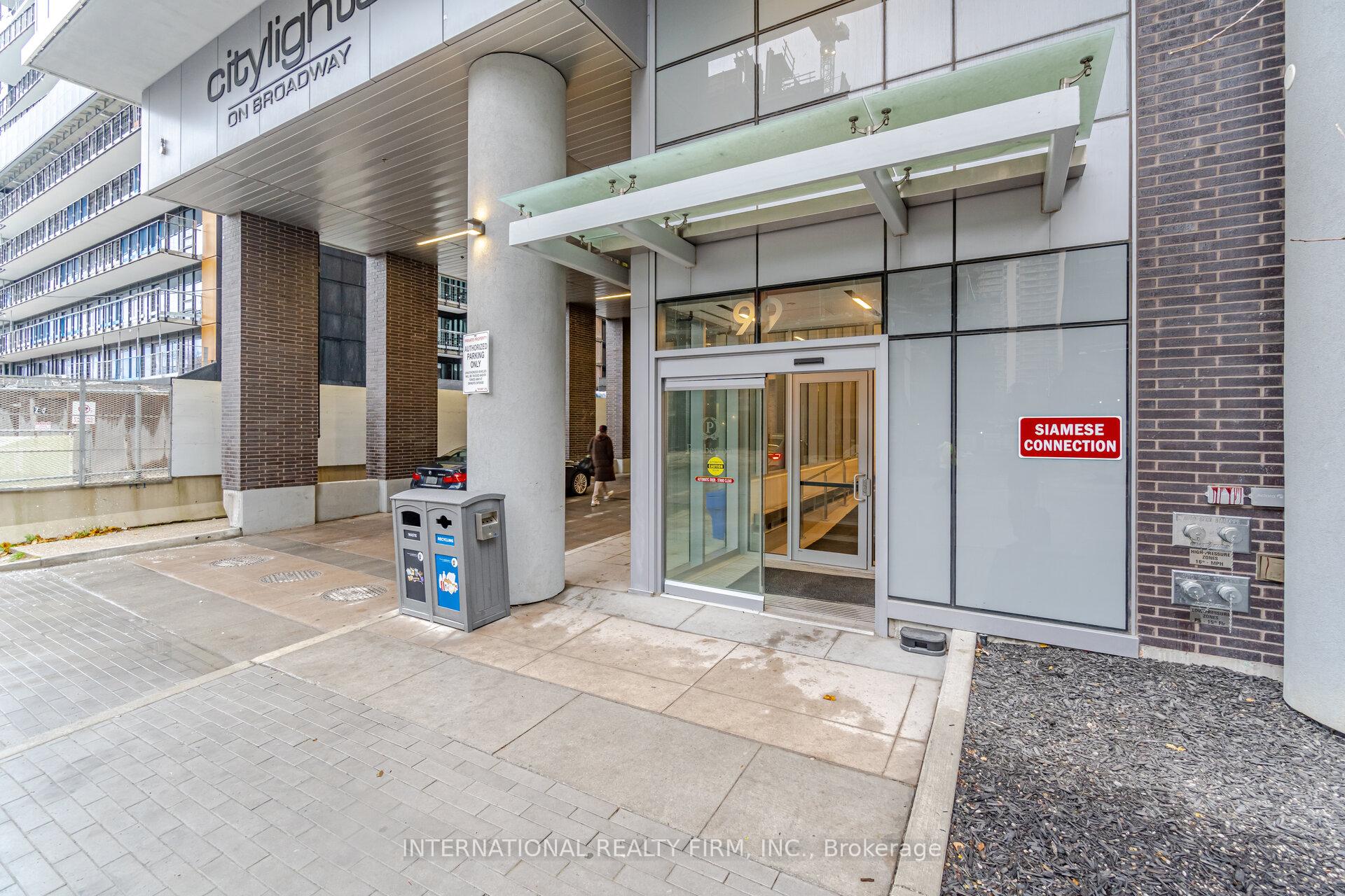 Photo 3 of Unit 710, 99 Broadway Avenue, Toronto, Mount Pleasant West — HOMEH