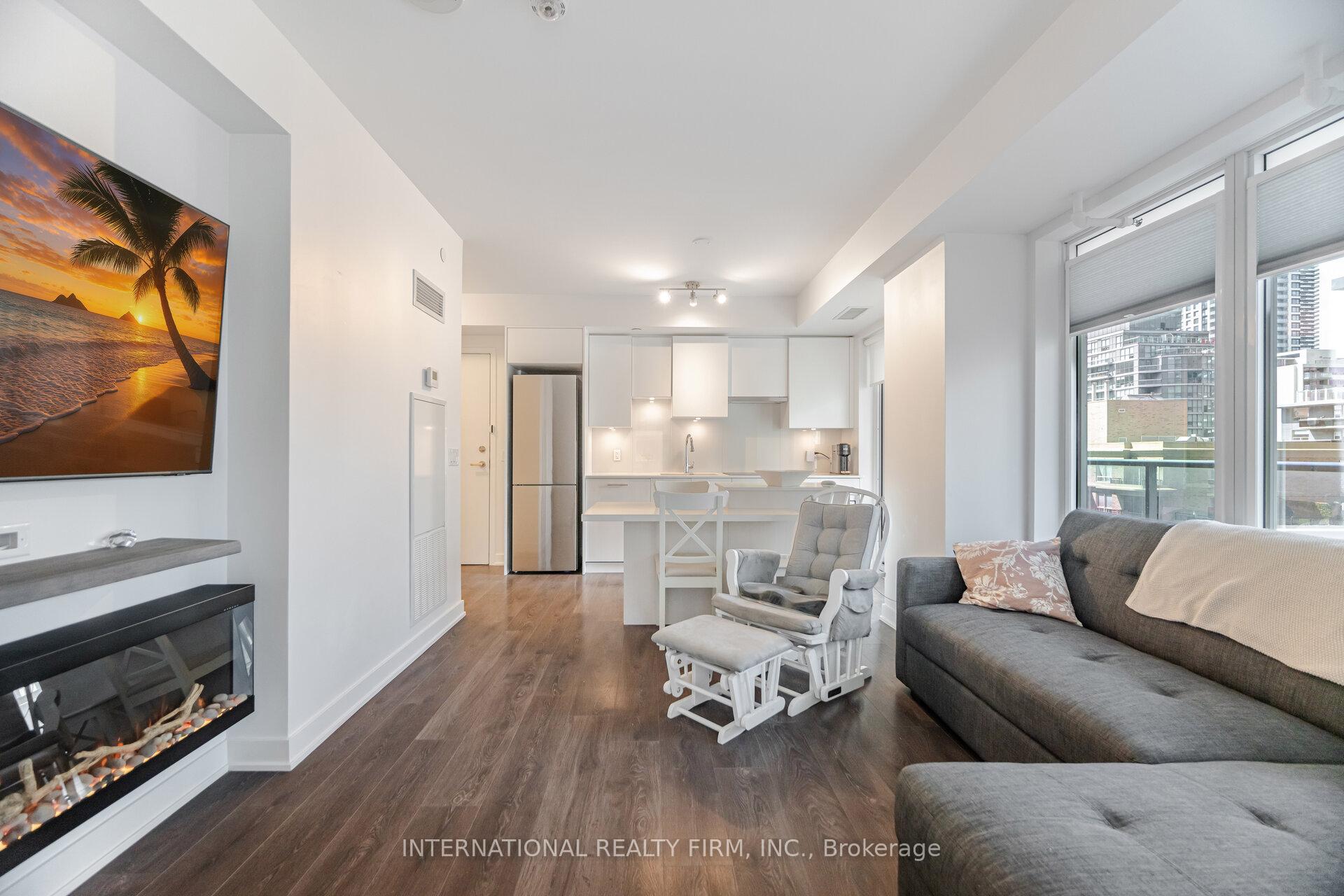 Photo 14 of Unit 710, 99 Broadway Avenue, Toronto, Mount Pleasant West — HOMEH