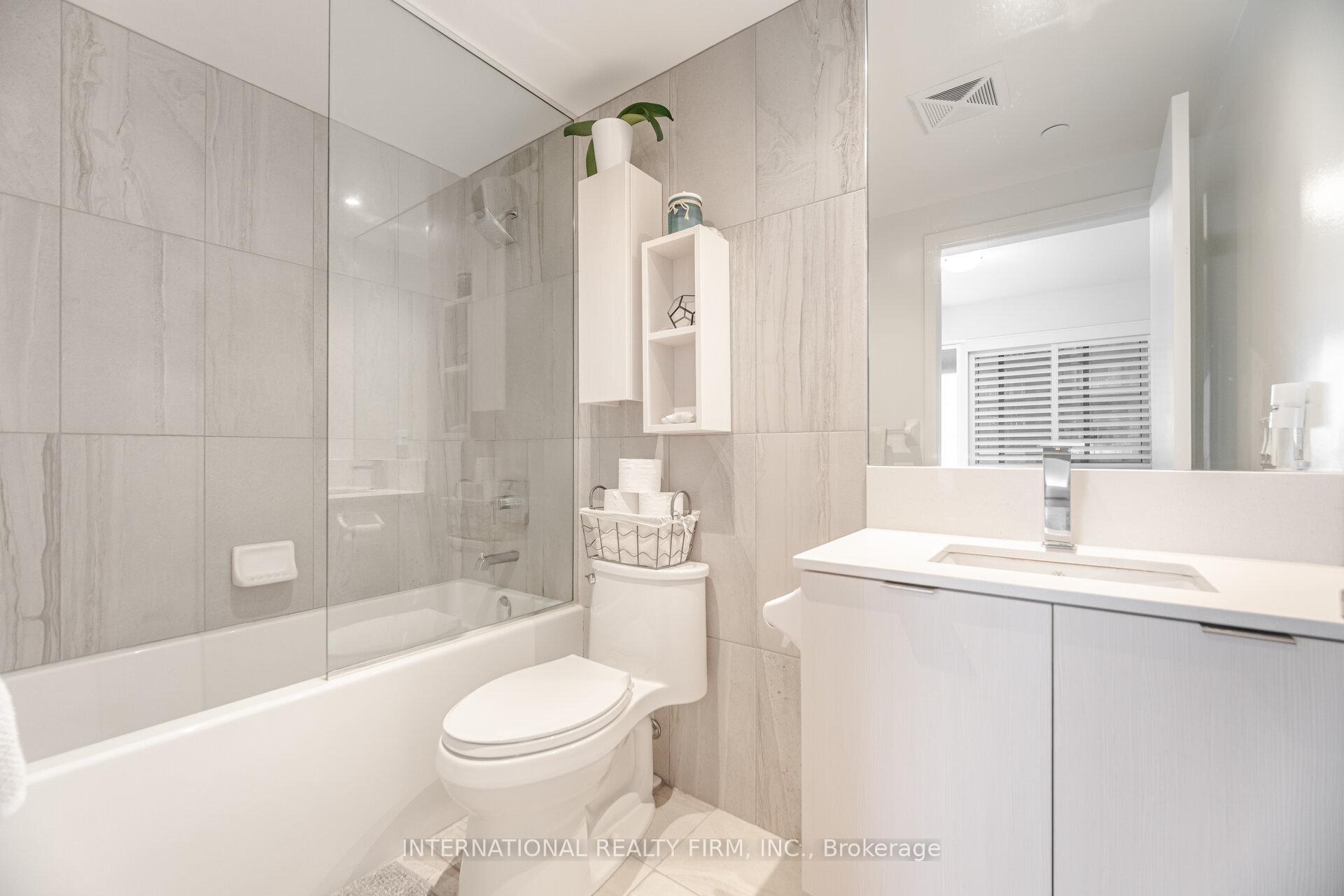 Photo 22 of Unit 710, 99 Broadway Avenue, Toronto, Mount Pleasant West — HOMEH