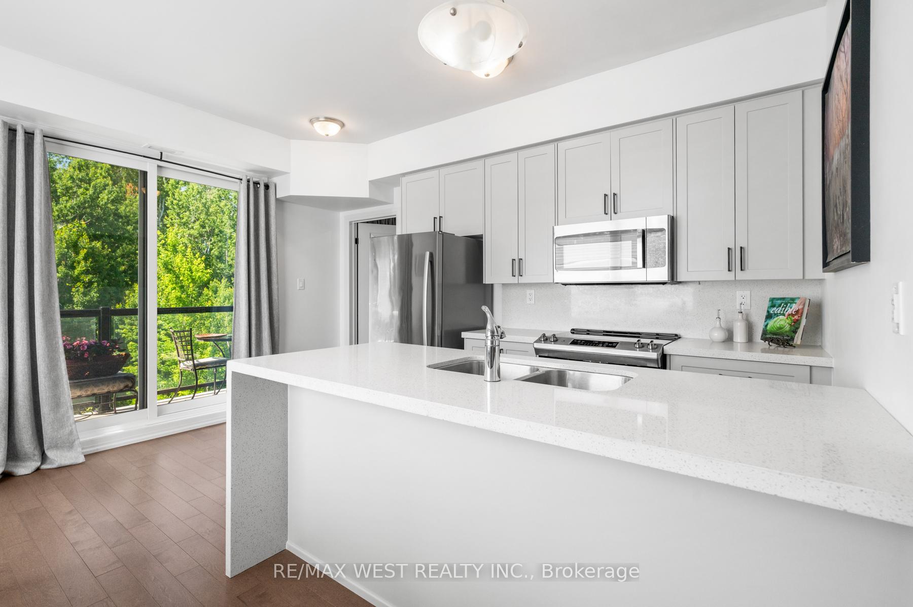 Photo 6 of Unit 201, 164 Cemetery Road, Uxbridge — HOMEH