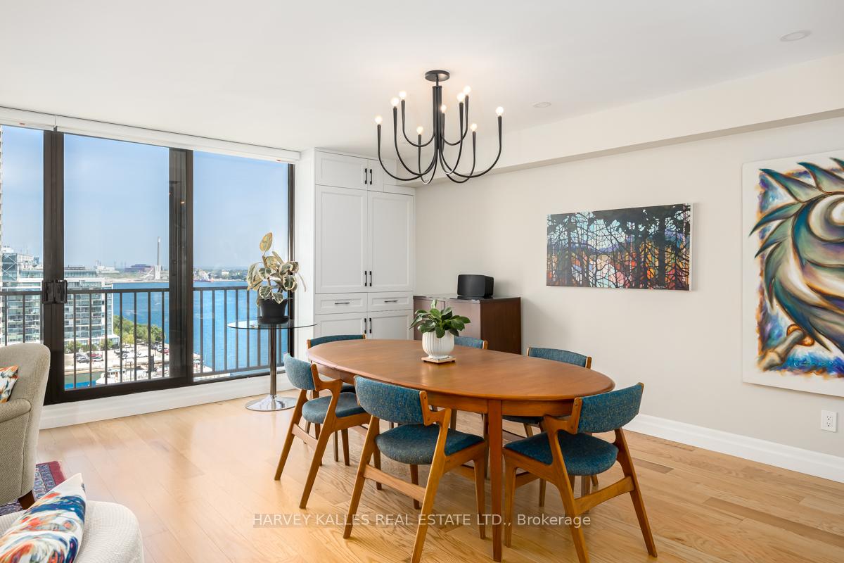 Photo 3 of Unit 1605, 33 Harbour Square, Toronto, Waterfront Communities — HOMEH