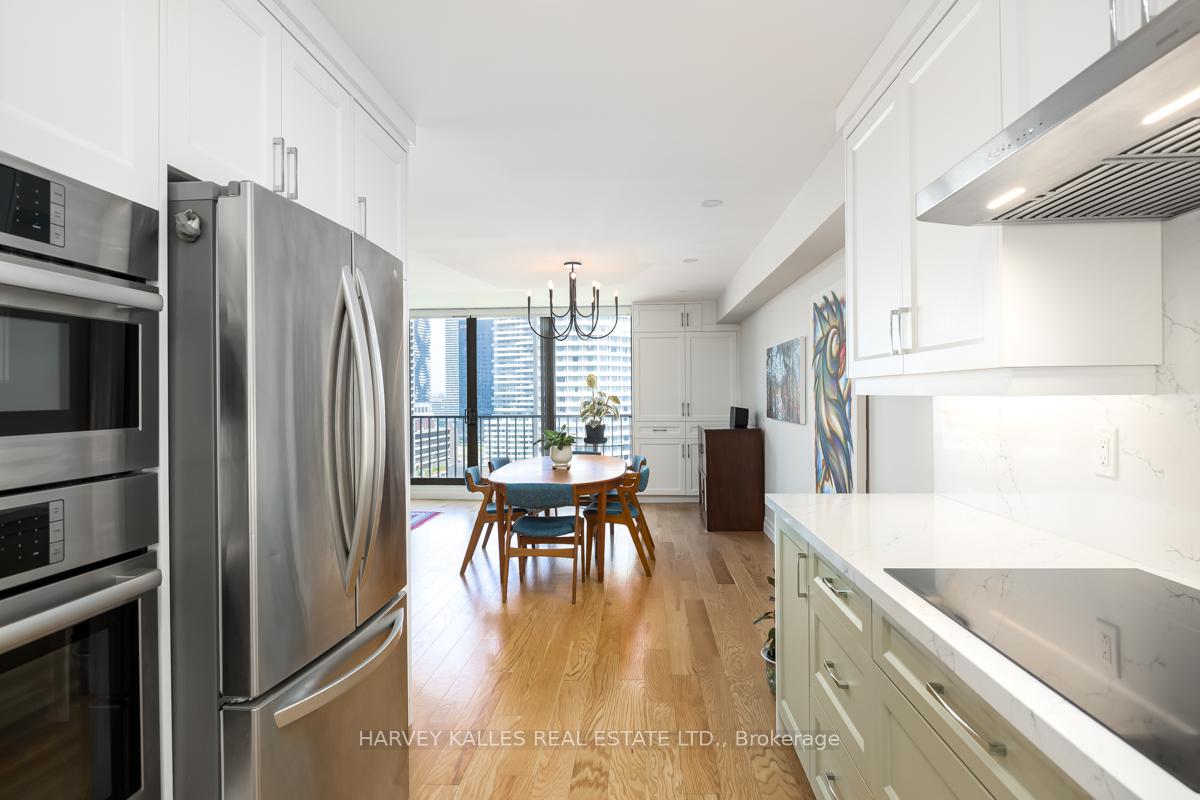 Photo 11 of Unit 1605, 33 Harbour Square, Toronto, Waterfront Communities — HOMEH