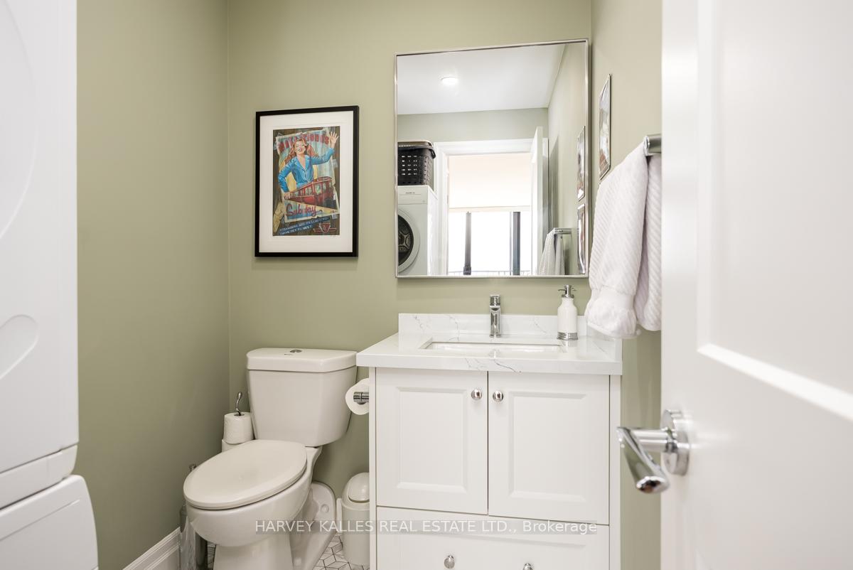 Photo 13 of Unit 1605, 33 Harbour Square, Toronto, Waterfront Communities — HOMEH