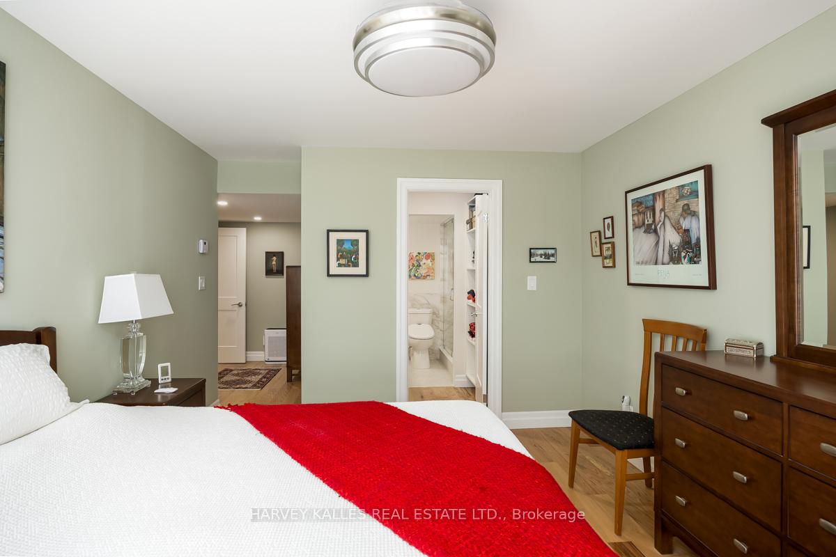 Photo 16 of Unit 1605, 33 Harbour Square, Toronto, Waterfront Communities — HOMEH
