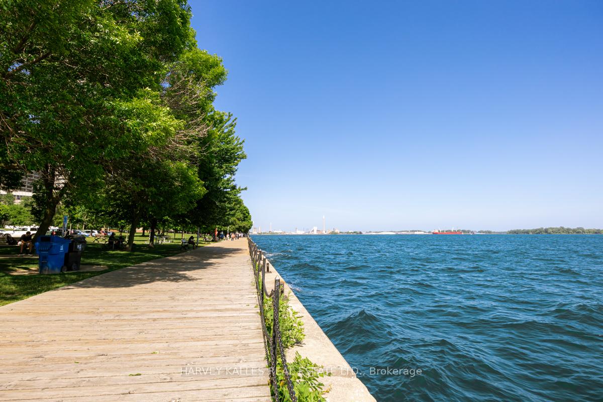 Photo 40 of Unit 1605, 33 Harbour Square, Toronto, Waterfront Communities — HOMEH