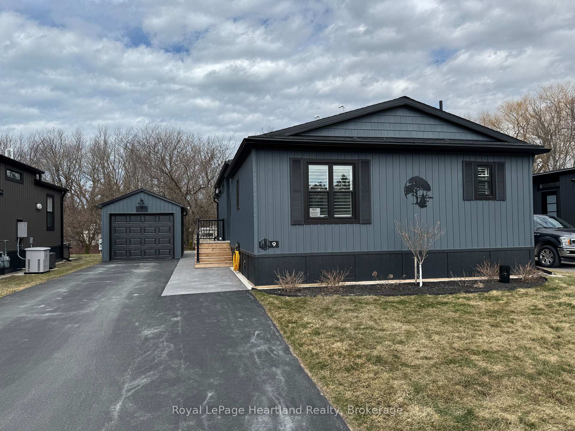 Photo 1 of Unit 9, 77683 Bluewater Highway, Bluewater, Bayfield — HOMEH