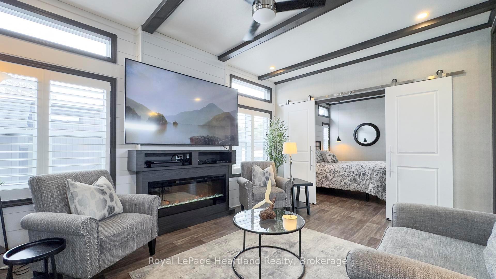 Photo 10 of Unit 9, 77683 Bluewater Highway, Bluewater, Bayfield — HOMEH