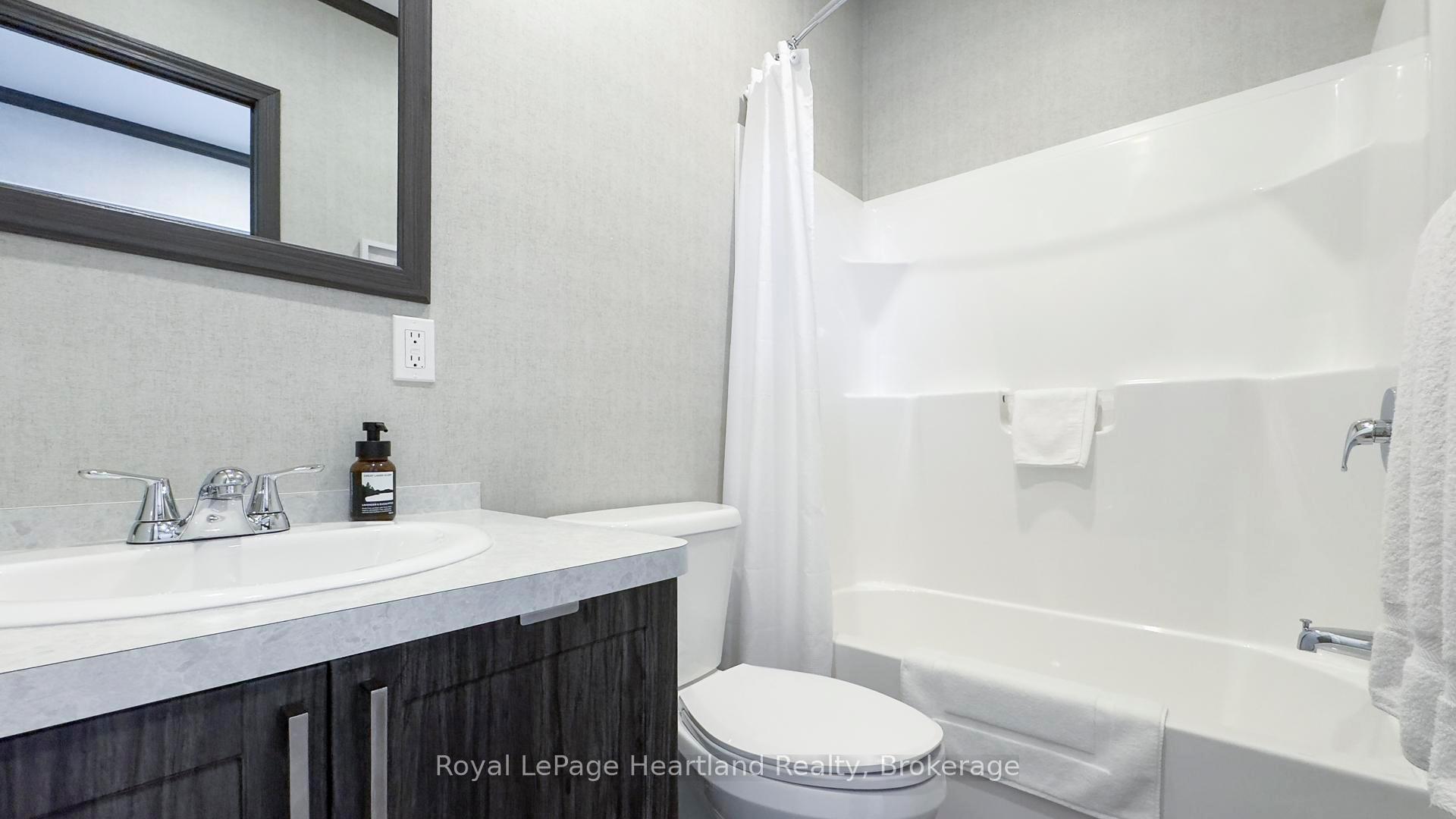 Photo 19 of Unit 9, 77683 Bluewater Highway, Bluewater, Bayfield — HOMEH