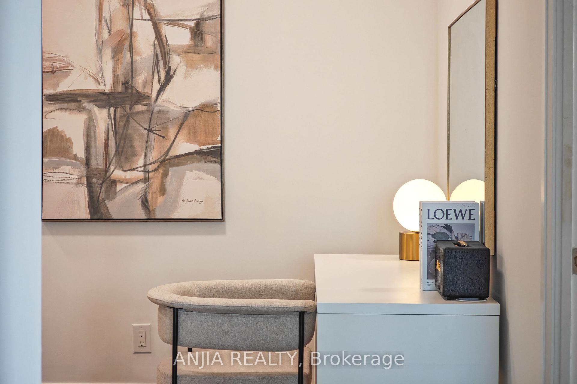 Photo 9 of Unit 1032, 7161 Yonge Street, Markham, Thornhill — HOMEH
