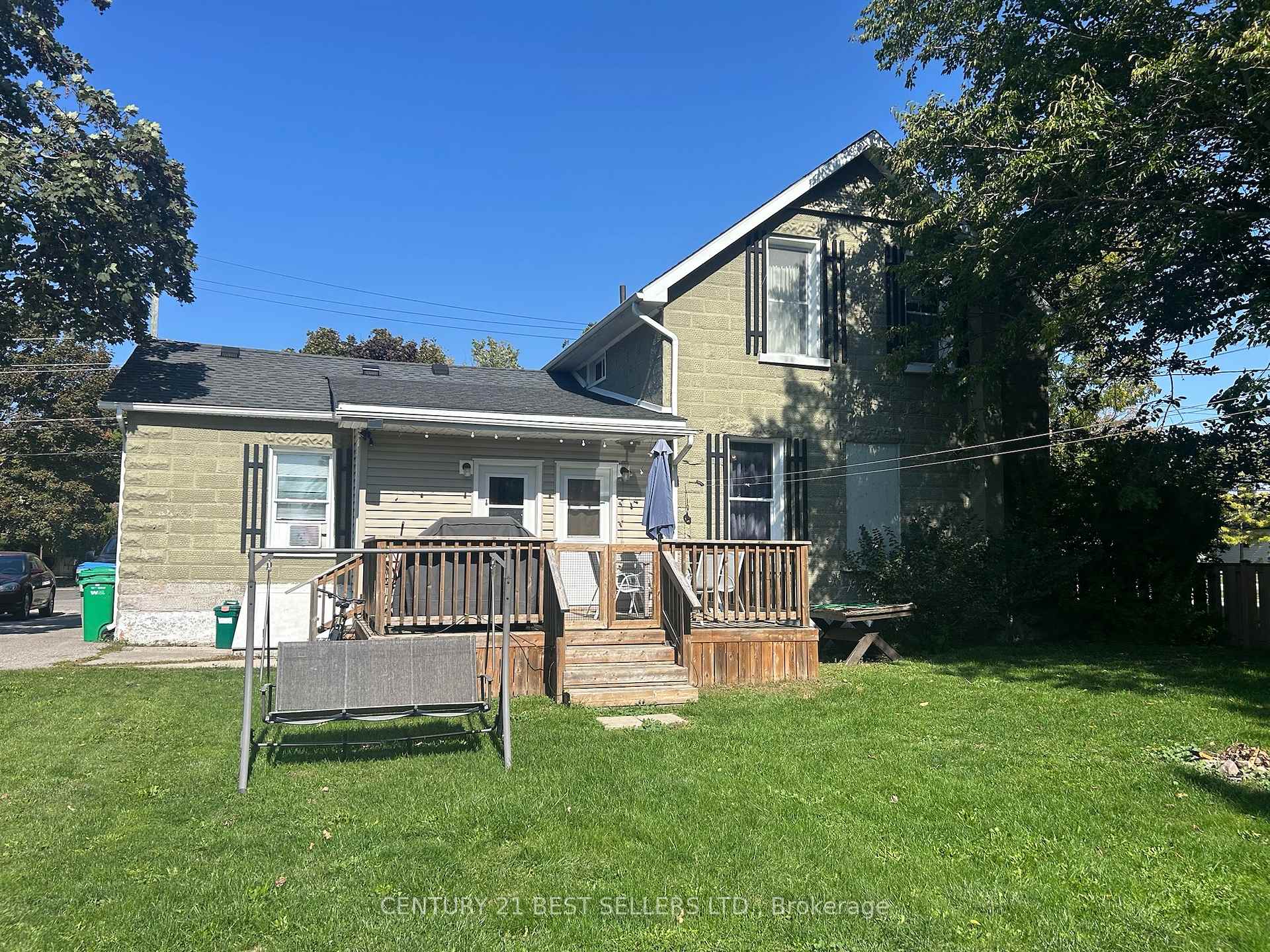 Photo 2 of 115-117 Britannia Road W, Goderich, Goderich (Town) — HOMEH