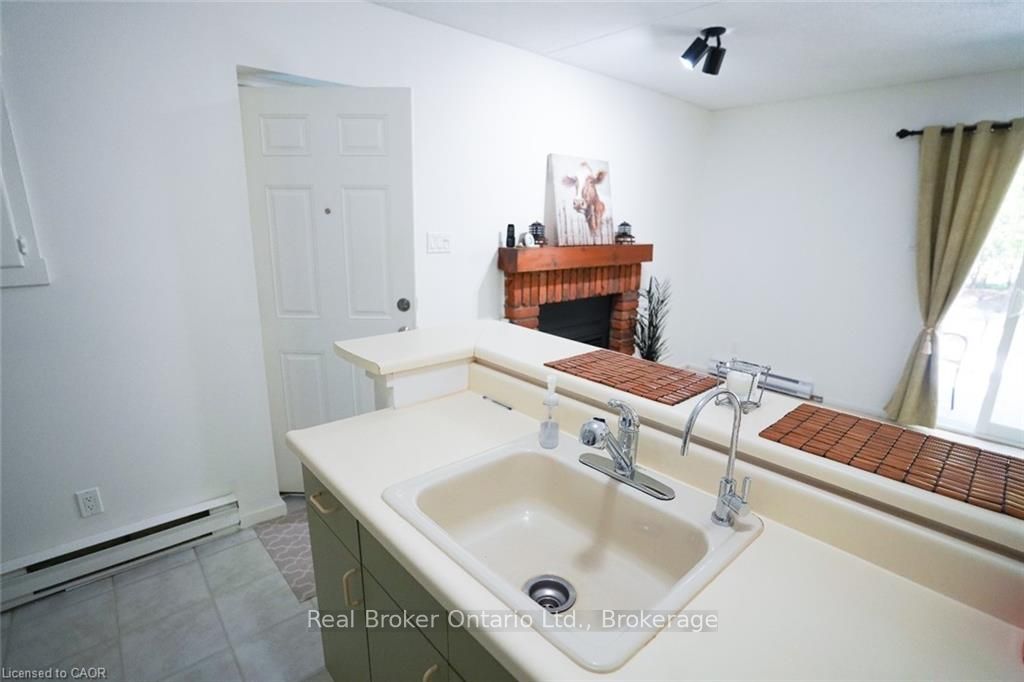 Photo 10 of Unit 48, 19 Dawson Drive, Collingwood — HOMEH