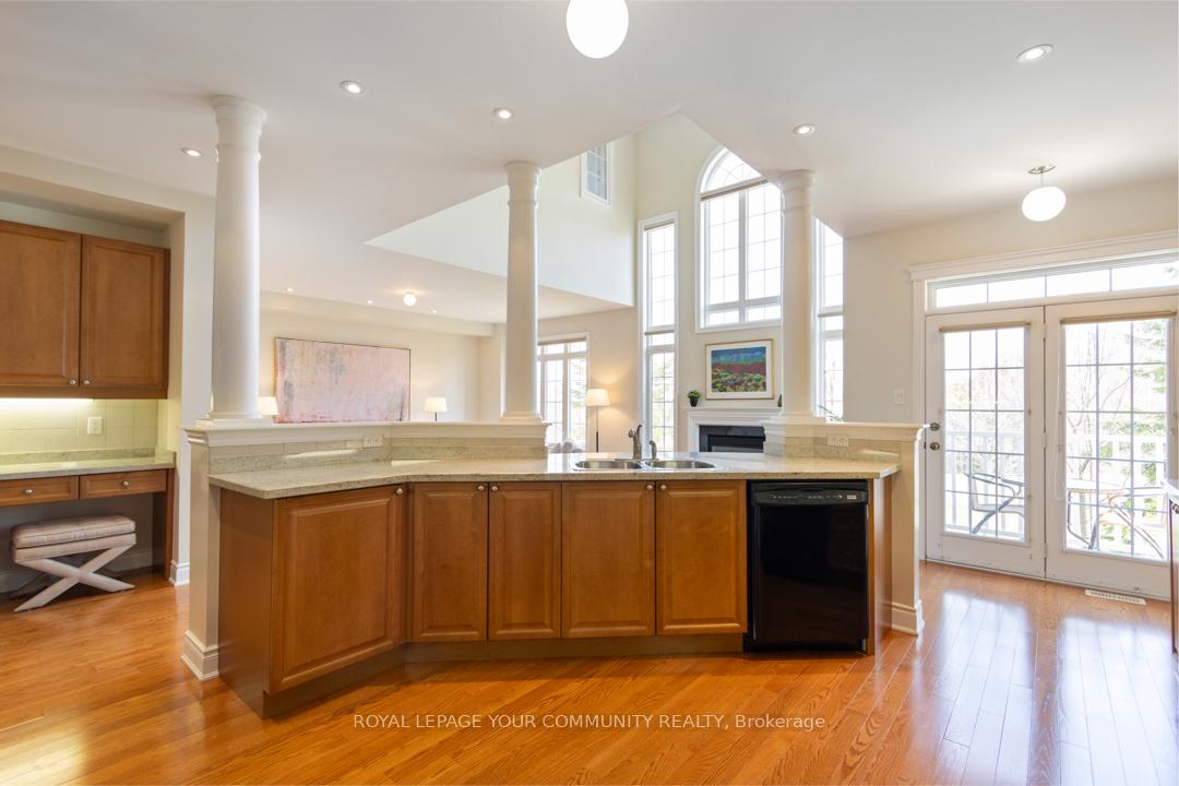 Photo 12 of 2 Stonecliffe Crescent, Aurora, Aurora Estates — HOMEH