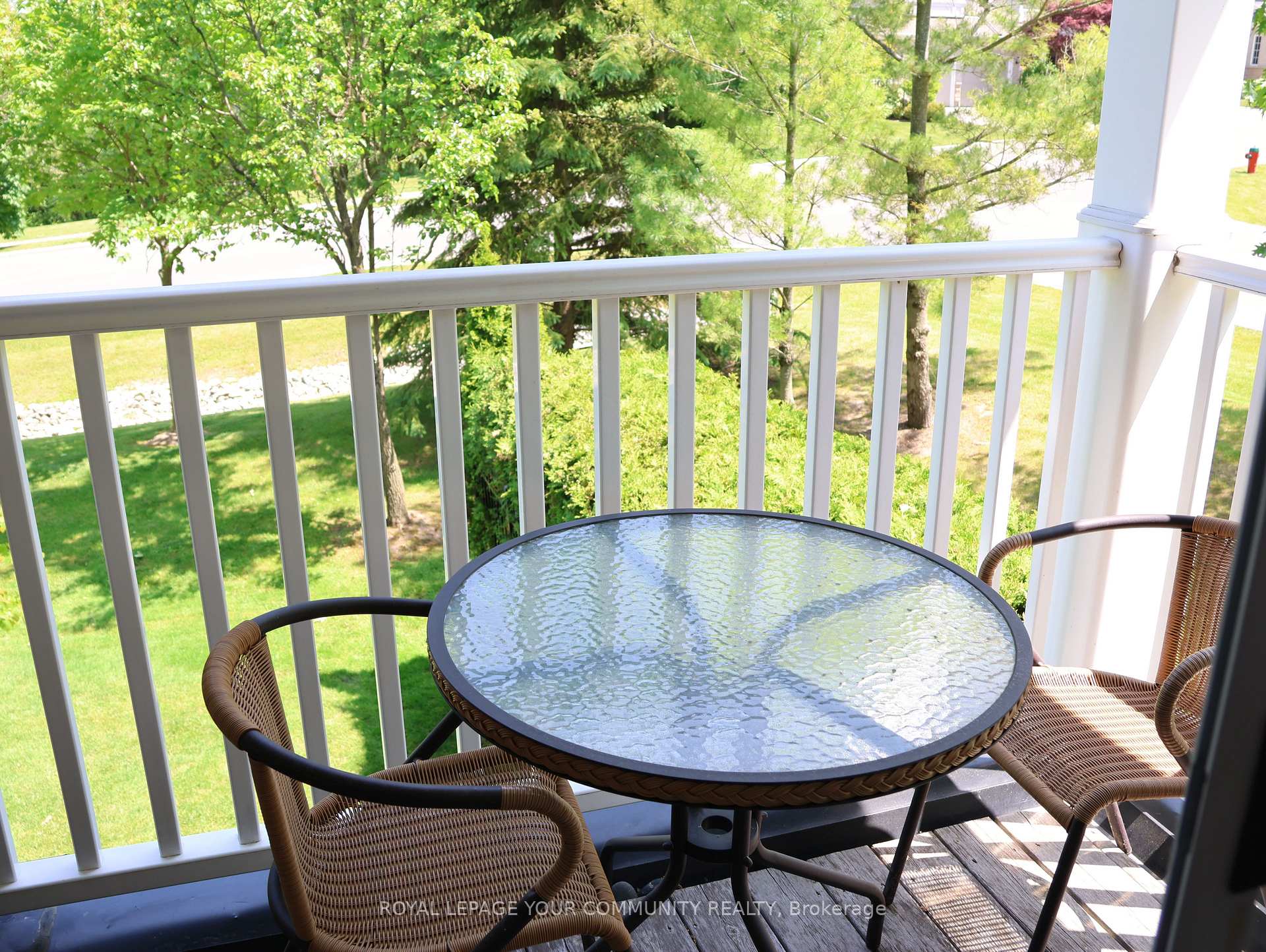 Photo 15 of 2 Stonecliffe Crescent, Aurora, Aurora Estates — HOMEH