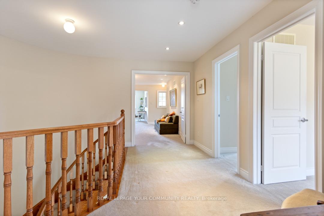 Photo 19 of 2 Stonecliffe Crescent, Aurora, Aurora Estates — HOMEH