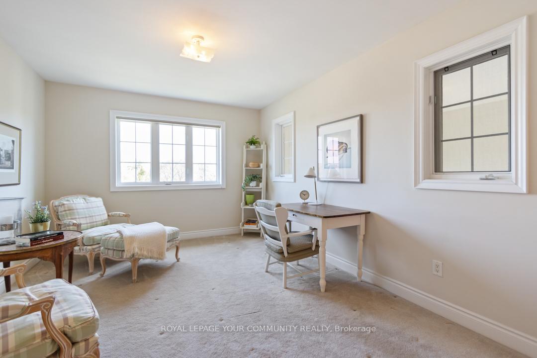Photo 24 of 2 Stonecliffe Crescent, Aurora, Aurora Estates — HOMEH