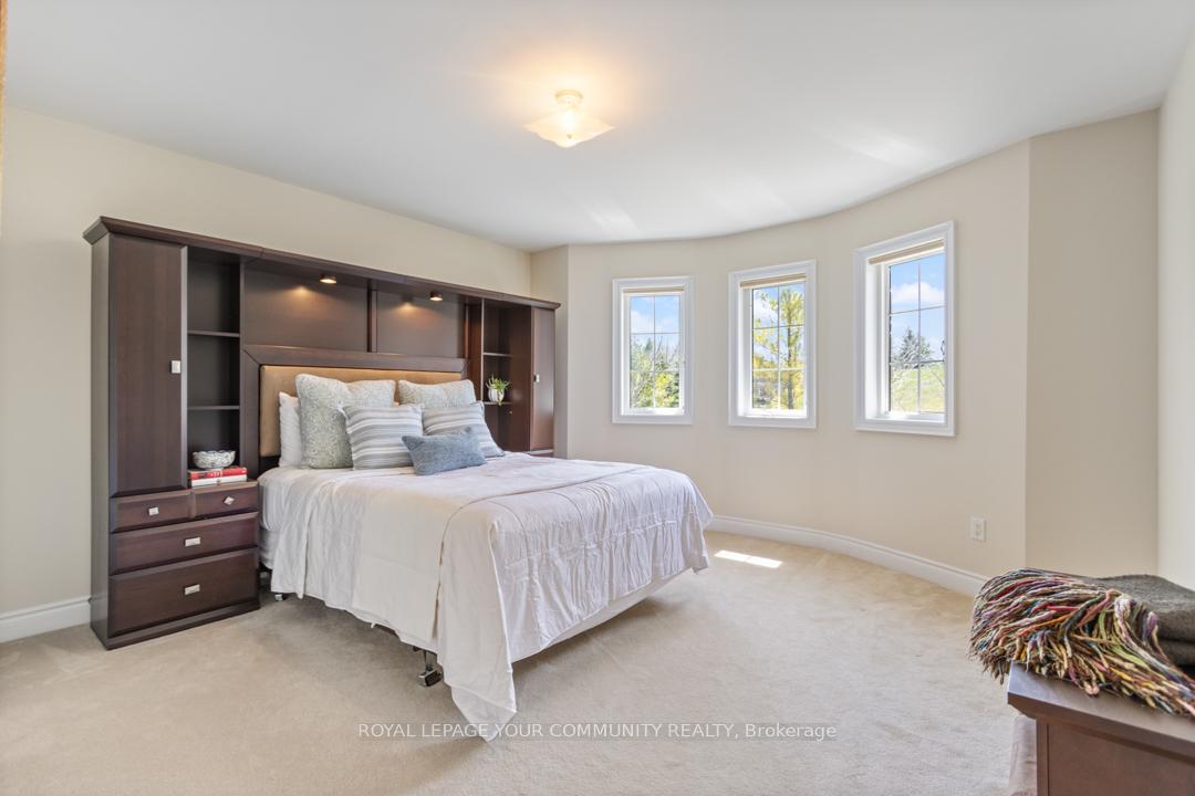 Photo 29 of 2 Stonecliffe Crescent, Aurora, Aurora Estates — HOMEH