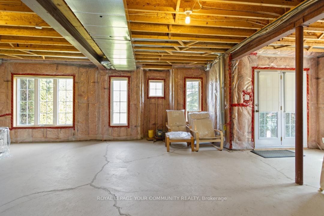 Photo 34 of 2 Stonecliffe Crescent, Aurora, Aurora Estates — HOMEH