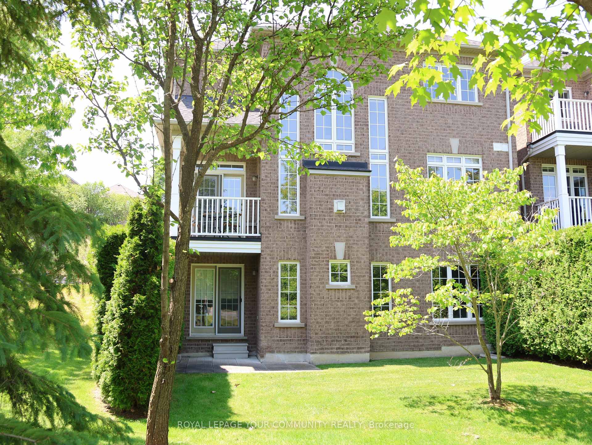 Photo 35 of 2 Stonecliffe Crescent, Aurora, Aurora Estates — HOMEH