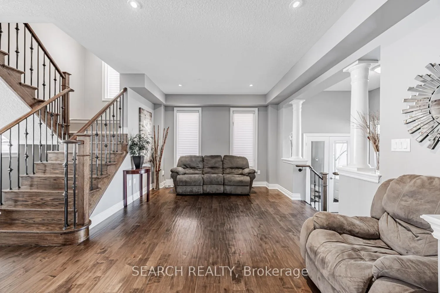 Photo 3 of 11 Elmer Adams Drive, Clarington, Courtice — HOMEH
