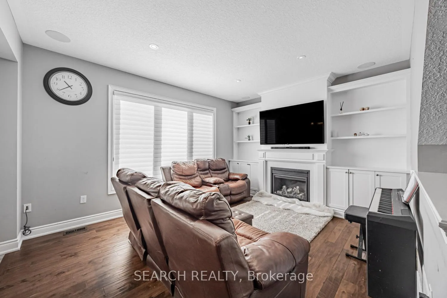 Photo 15 of 11 Elmer Adams Drive, Clarington, Courtice — HOMEH