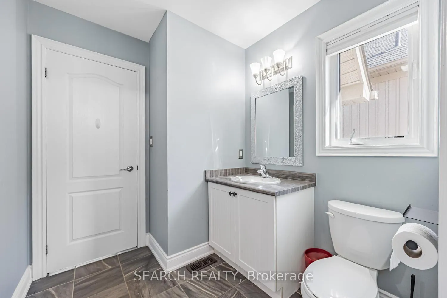 Photo 25 of 11 Elmer Adams Drive, Clarington, Courtice — HOMEH