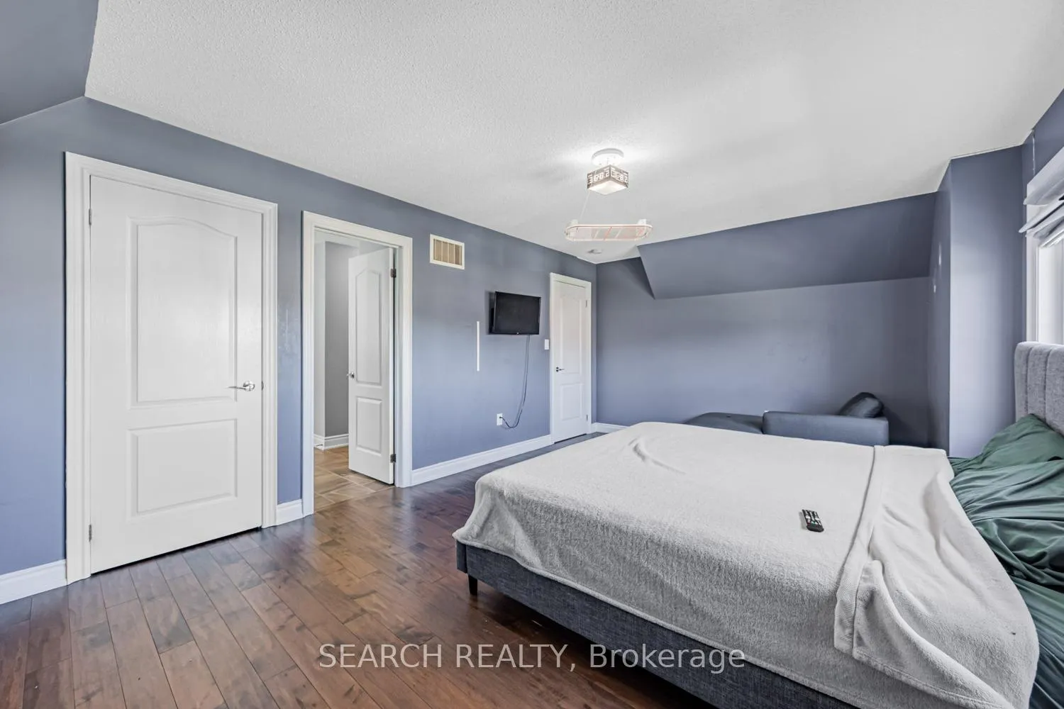 Photo 29 of 11 Elmer Adams Drive, Clarington, Courtice — HOMEH