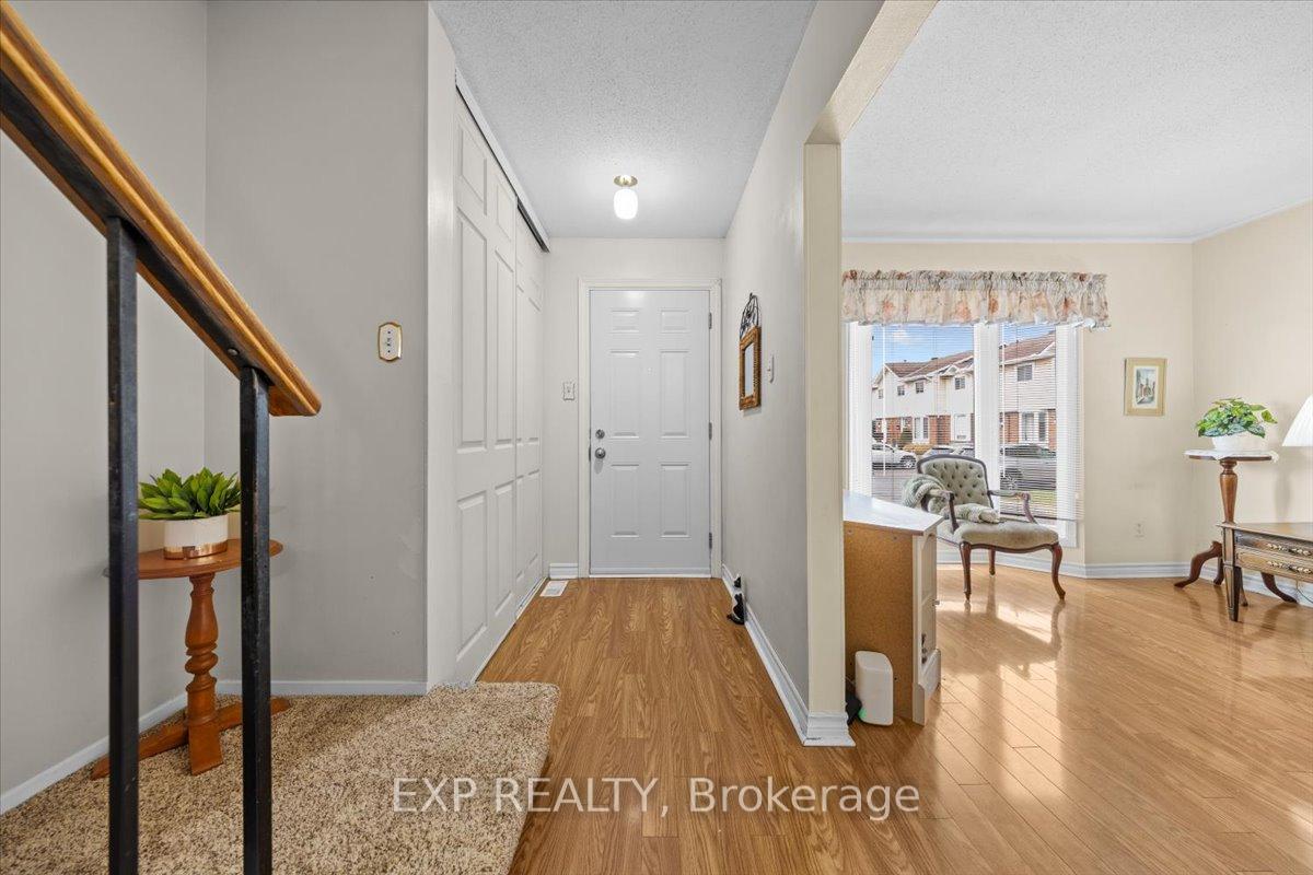 Photo 4 of 1971 Greenvale Lane, Ottawa, Chateauneuf — HOMEH