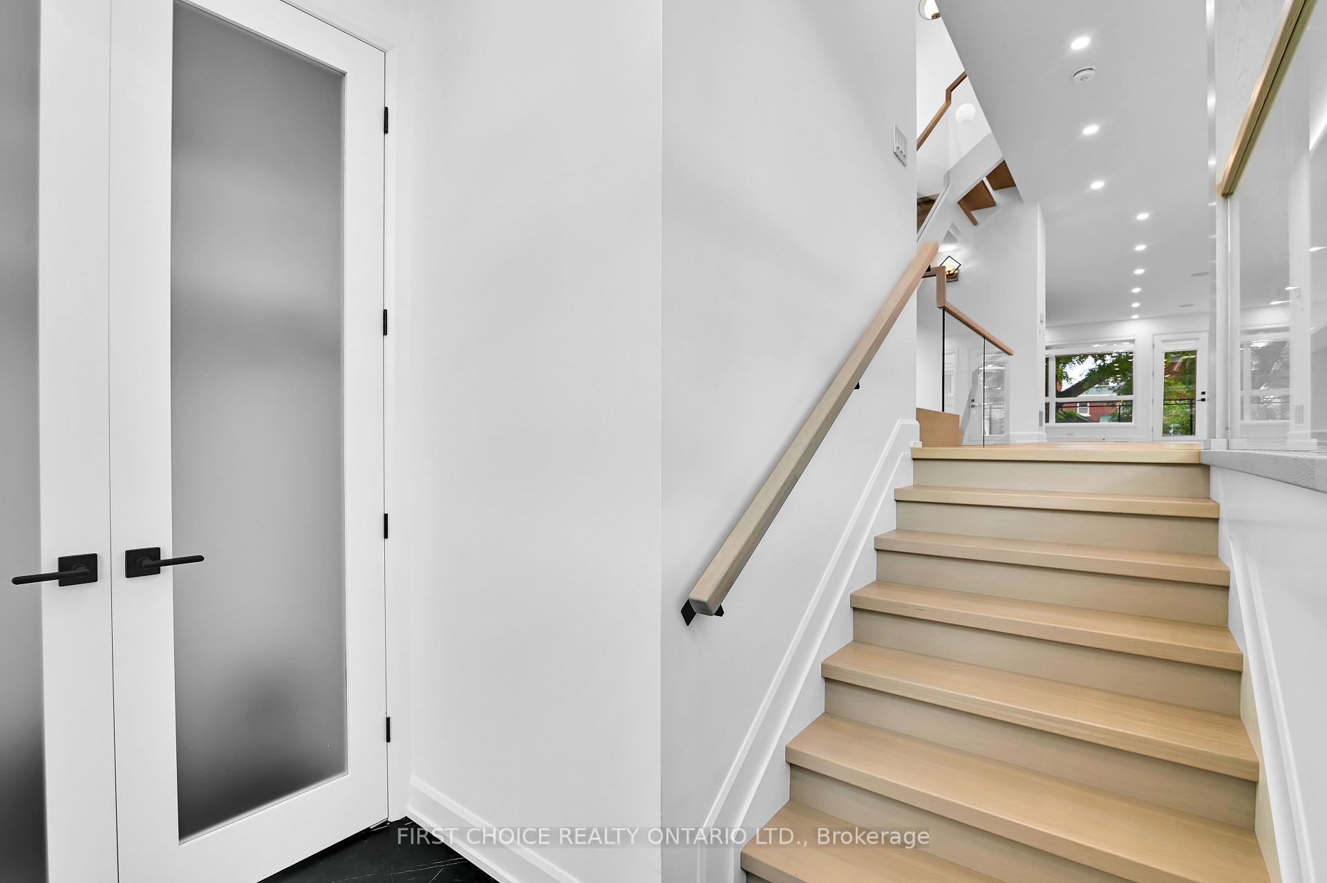 Photo 30 of 19 Gwynne Avenue, Ottawa, Civic Hospital — HOMEH
